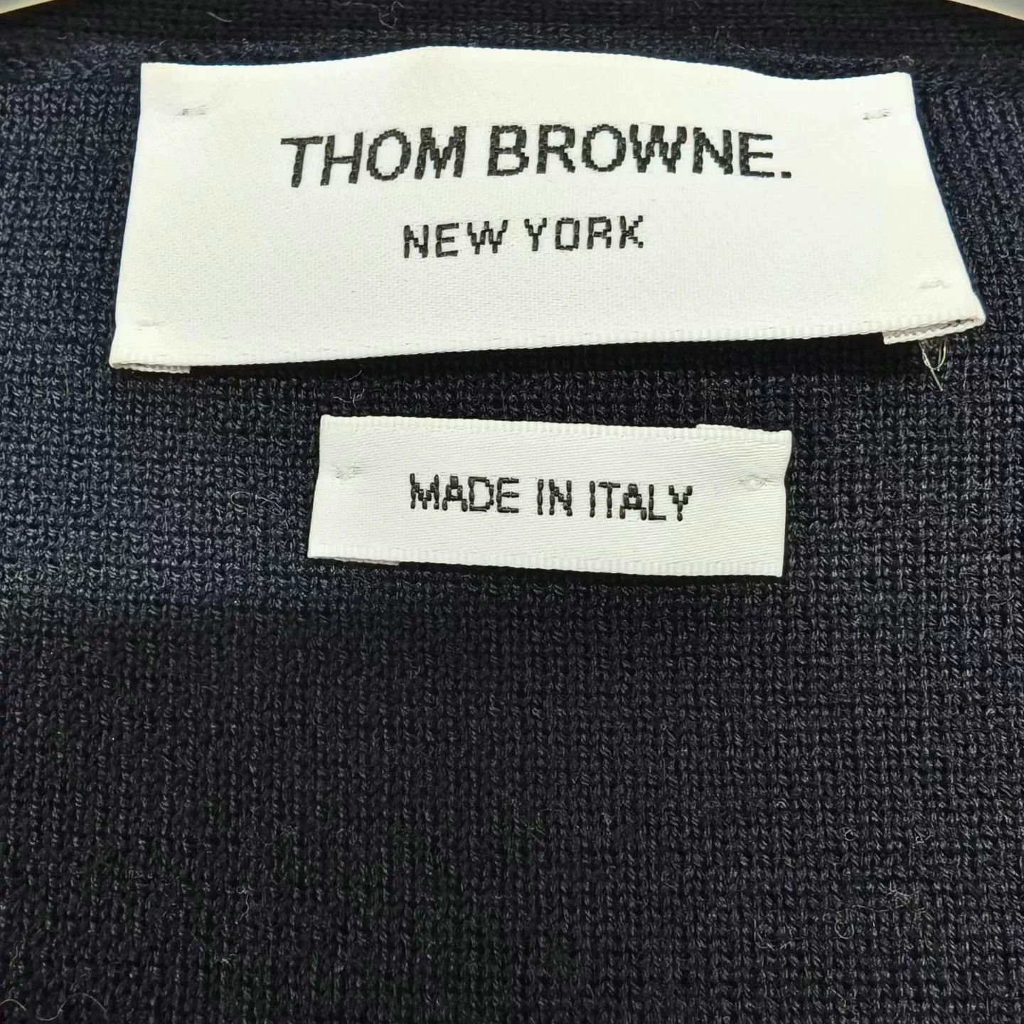 Thom Browne THOM BROWNE 4-Bar V-Neck Wool Cardigan - Size 40 Size US XXS / EU 40 - 3 Thumbnail