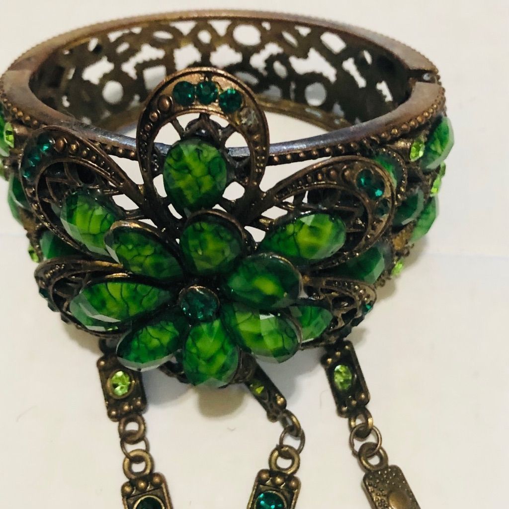 Vintage Green Flower 18th Century style Metal Bracelet with Chain Size ONE SIZE - 2 Thumbnail
