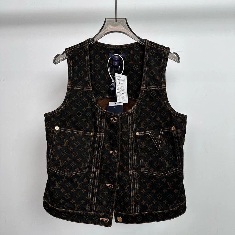 Louis Vuitton Louis Vuitton size 36 25 new Jean presbyopic full print ves Size US M / EU 48-50 / 2 - 1 Thumbnail