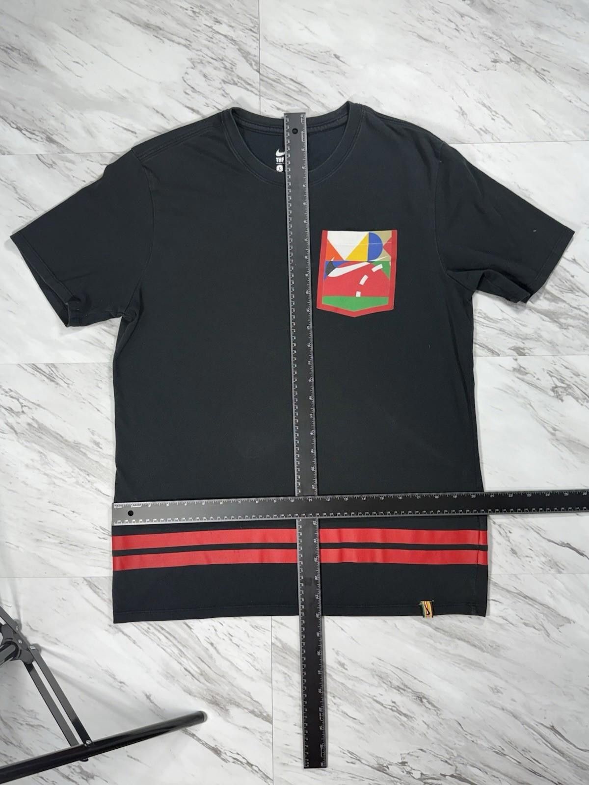 Nike Nike Dri-Fit Pocket Graphic Tee Black w/ Red Stripes L#8 Size US L / EU 52-54 / 3 - 1 Thumbnail