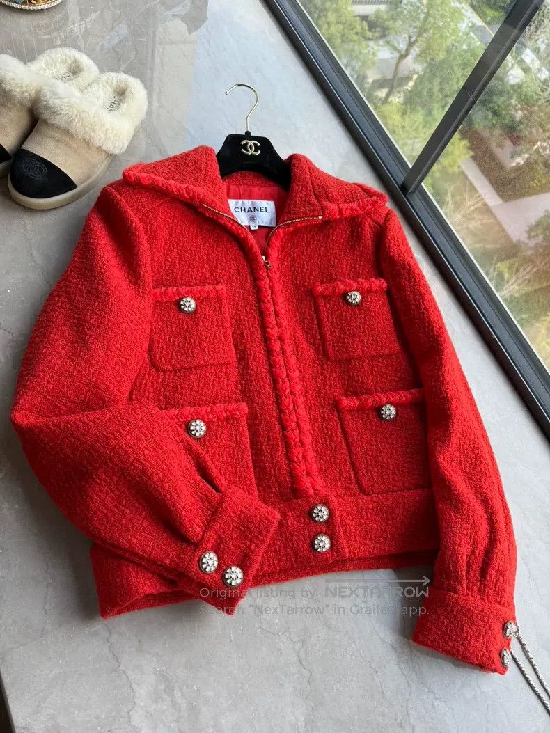 Chanel Chanel Snow Series Red Coat Size XS / US 0-2 / IT 36-38 - 1 Thumbnail