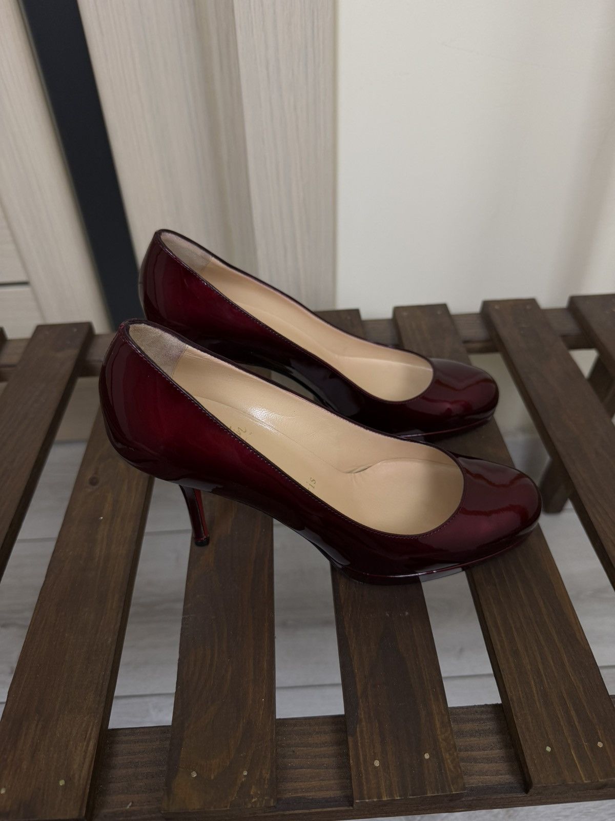 Christian Louboutin Christian Louboutin New Simple Pump Heels Rouge Red Patent Size US 5 / IT 35 - 7 Thumbnail