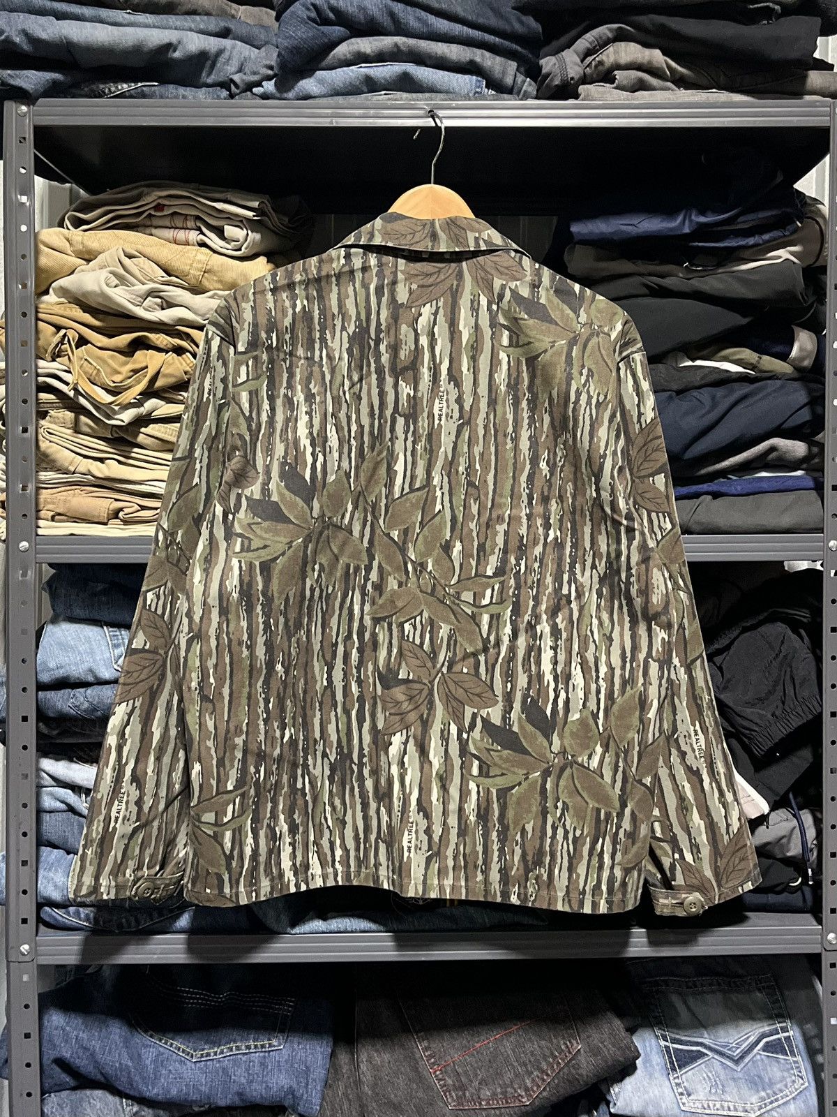 Realtree × Vintage Vintage 90s Camo Button Down Multi-Pocket Utility Essential Size US M / EU 48-50 / 2 - 2 Thumbnail