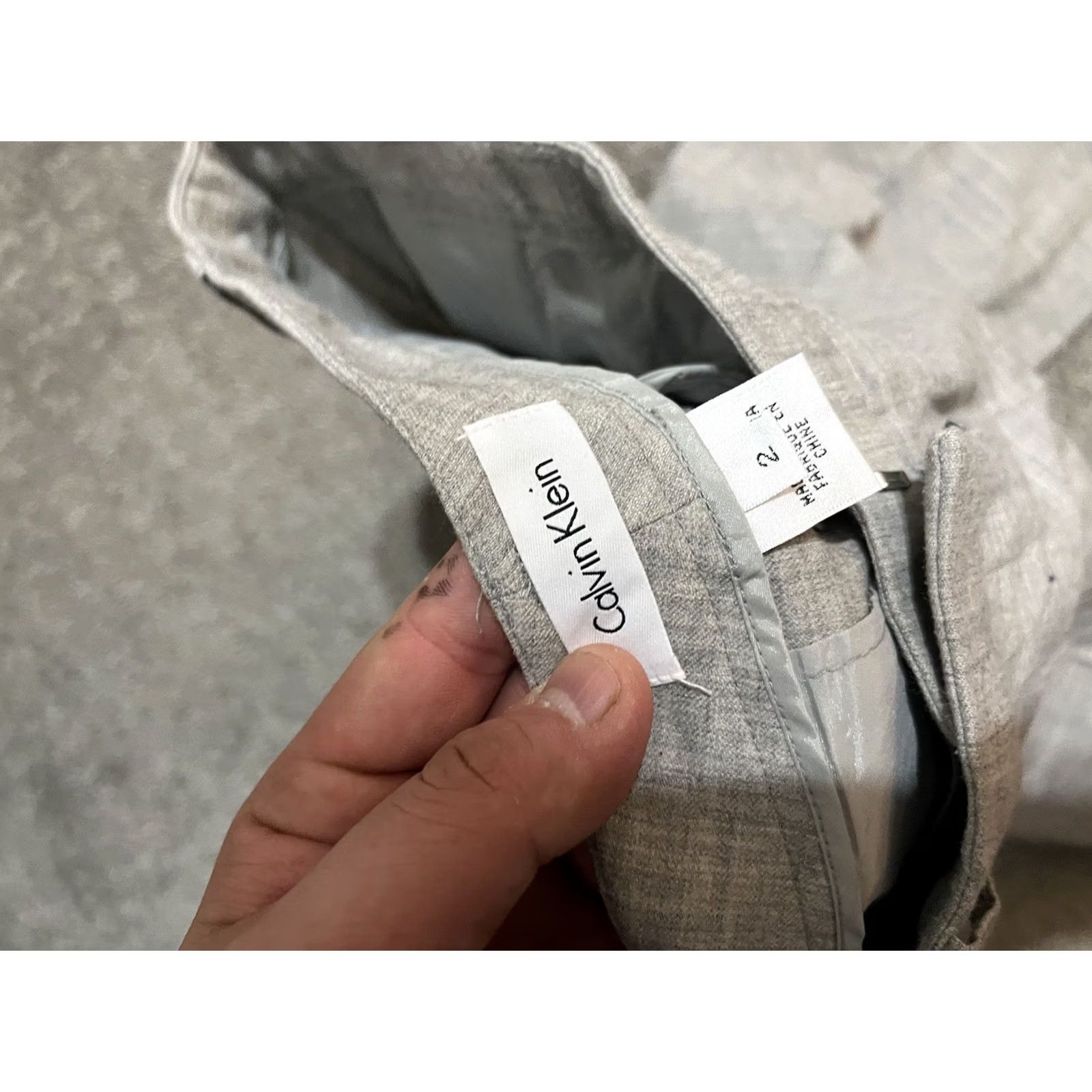 Calvin Klein Calvin Klein Pants Women’s Size 2 Gray Straight Leg Trouser Size 26" / US 2 / IT 38 - 5 Thumbnail