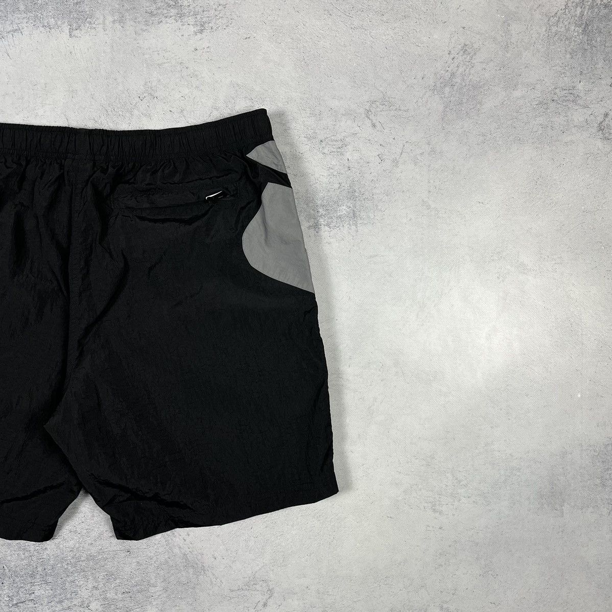 October's Very Own OVO October’s Very Own Big Logo Nylon Shorts Size US 36 / EU 52 - 19 Thumbnail