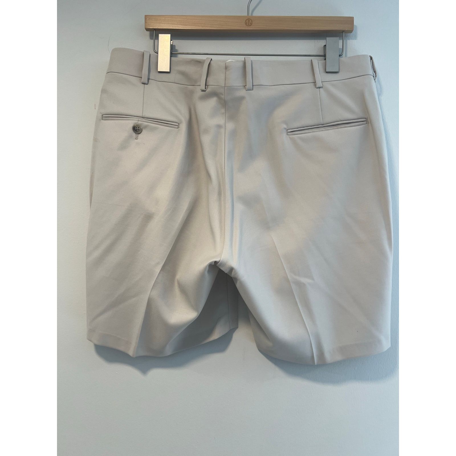 Holland & Sherry Holland & Sherry Lightweight Beige Dress Shorts Size 34 JL Size US 34 / EU 50 - 8 Thumbnail