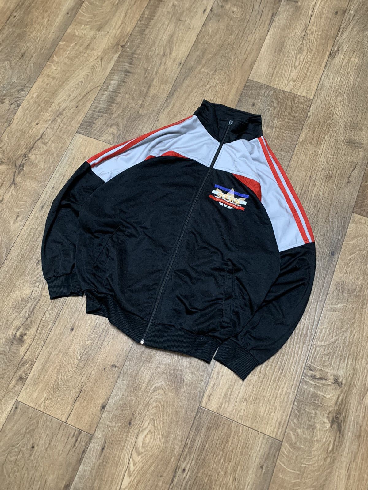Adidas Rare Adidas International Sports Vintage Windbreaker Size US L / EU 52-54 / 3 - 3 Thumbnail