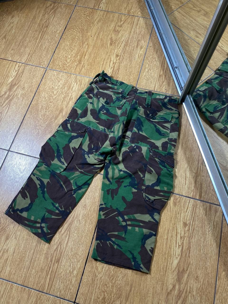Vintage Vintage Cargo Shorts Rare Washed Size US 32 / EU 48 - 2 Thumbnail