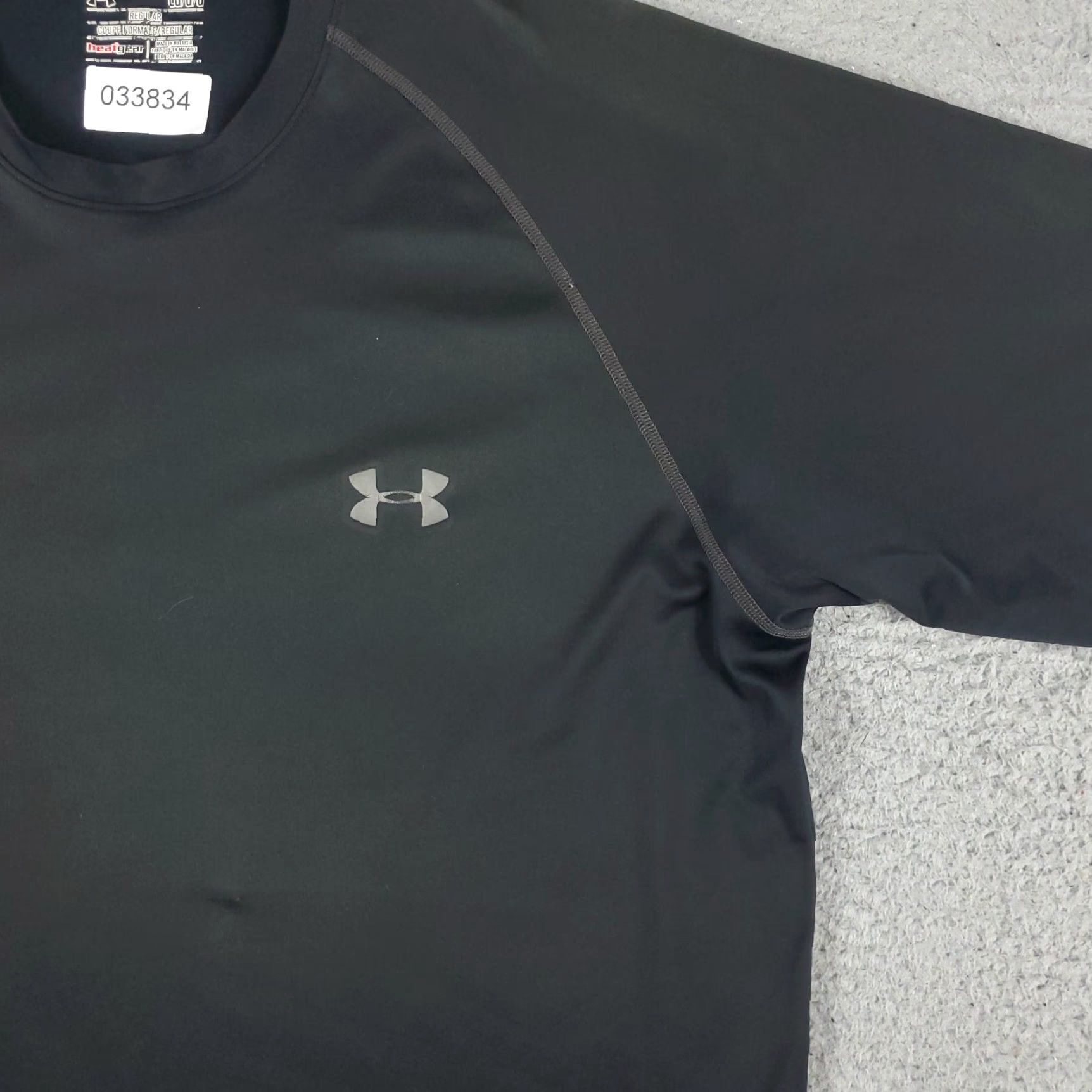 Under Armour Under Armour T Shirt Mens Large Black Active Work Out Short Sleeve Logo - (Stained) Size US L / EU 52-54 / 3 - 4 Thumbnail