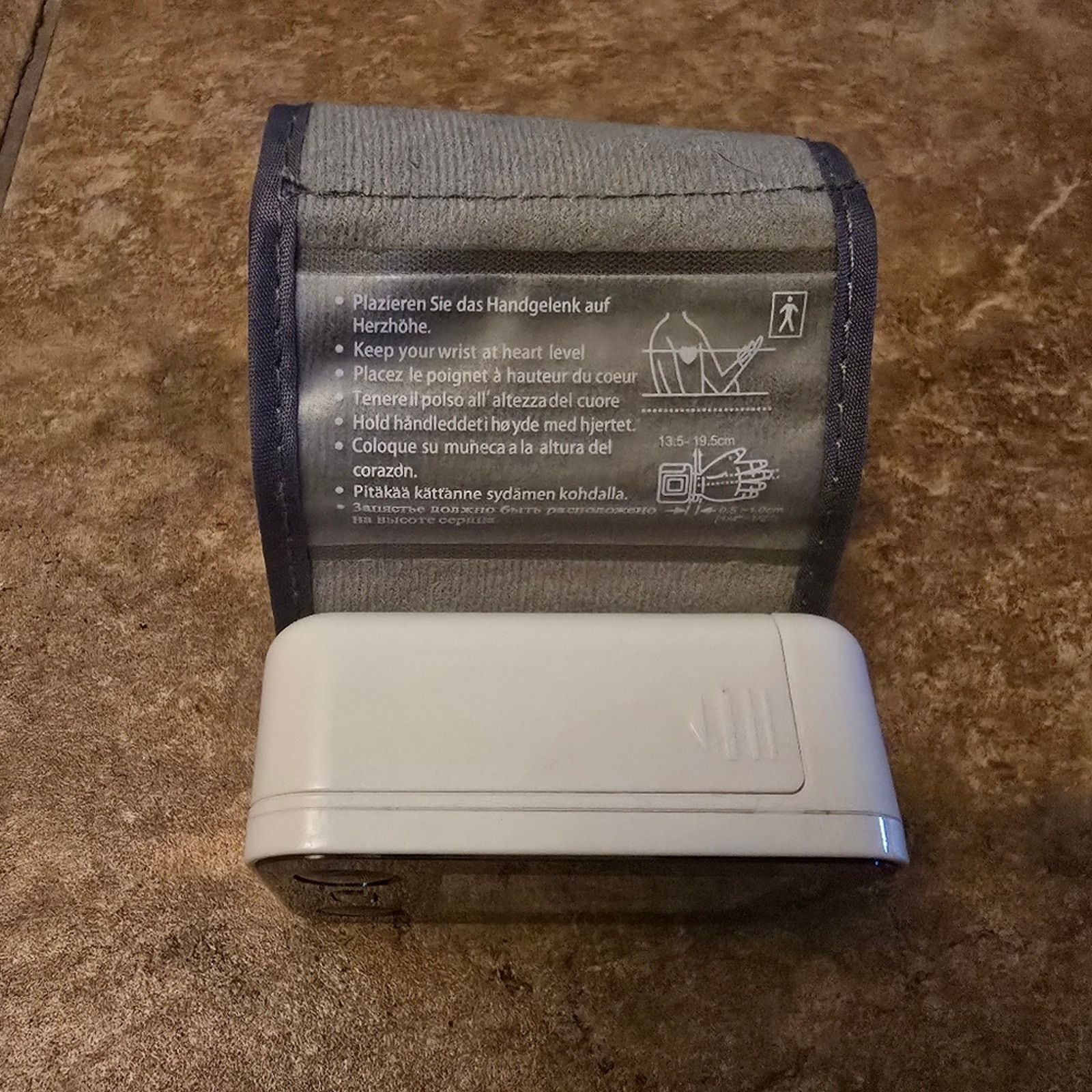 Other White | PARAMED | Electronic Blood Pressure Monitor Size ONE SIZE - 5 Thumbnail