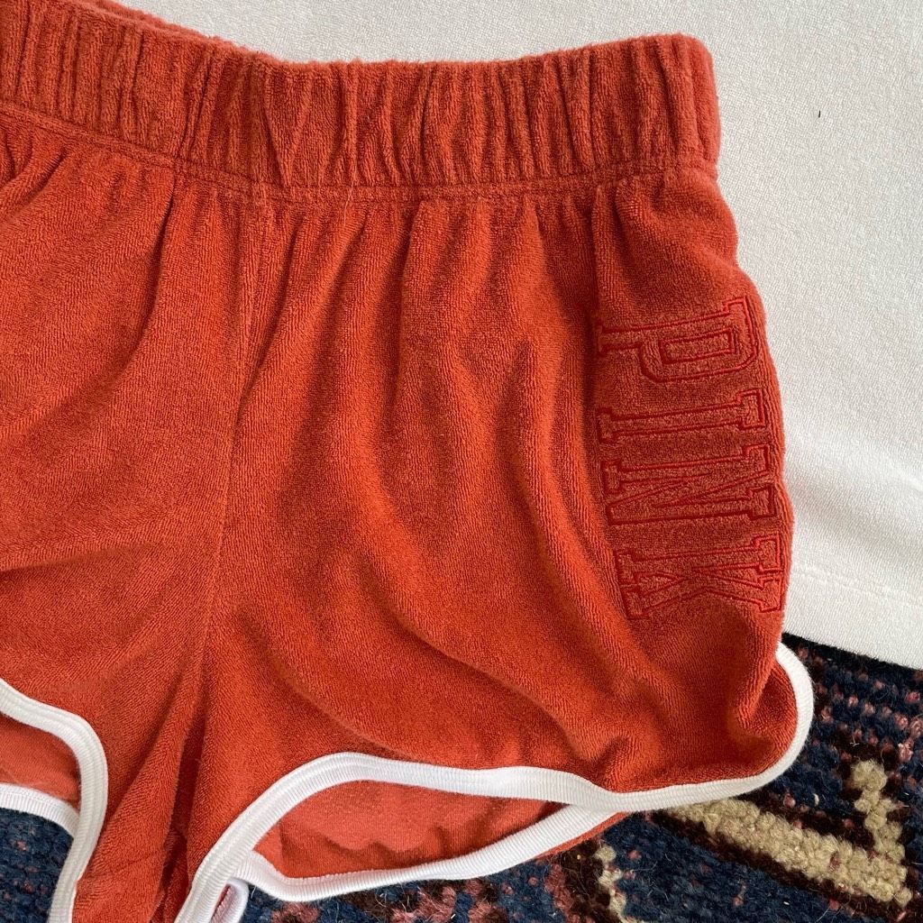 Victoria's Secret Victoria’s Secret Pink 2pc Shorts Pullover atop Outfit Terry Size M / US 6-8 / IT 42-44 - 2 Thumbnail