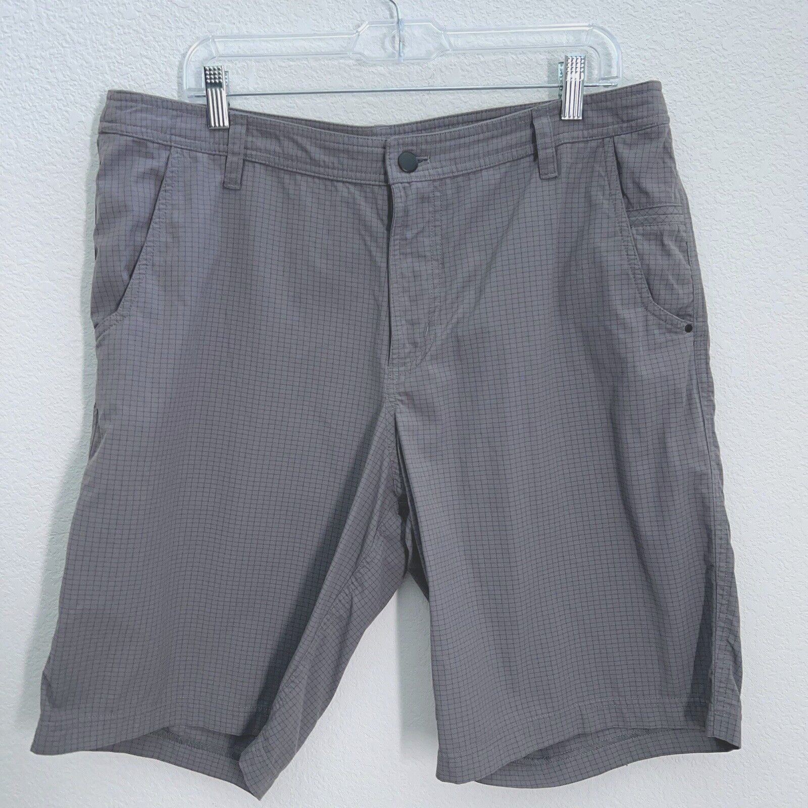 Lululemon Lululemon Shorts Men 38 Grey Grid Print 10" inseam Size US 38 / EU 54 - 1 Thumbnail