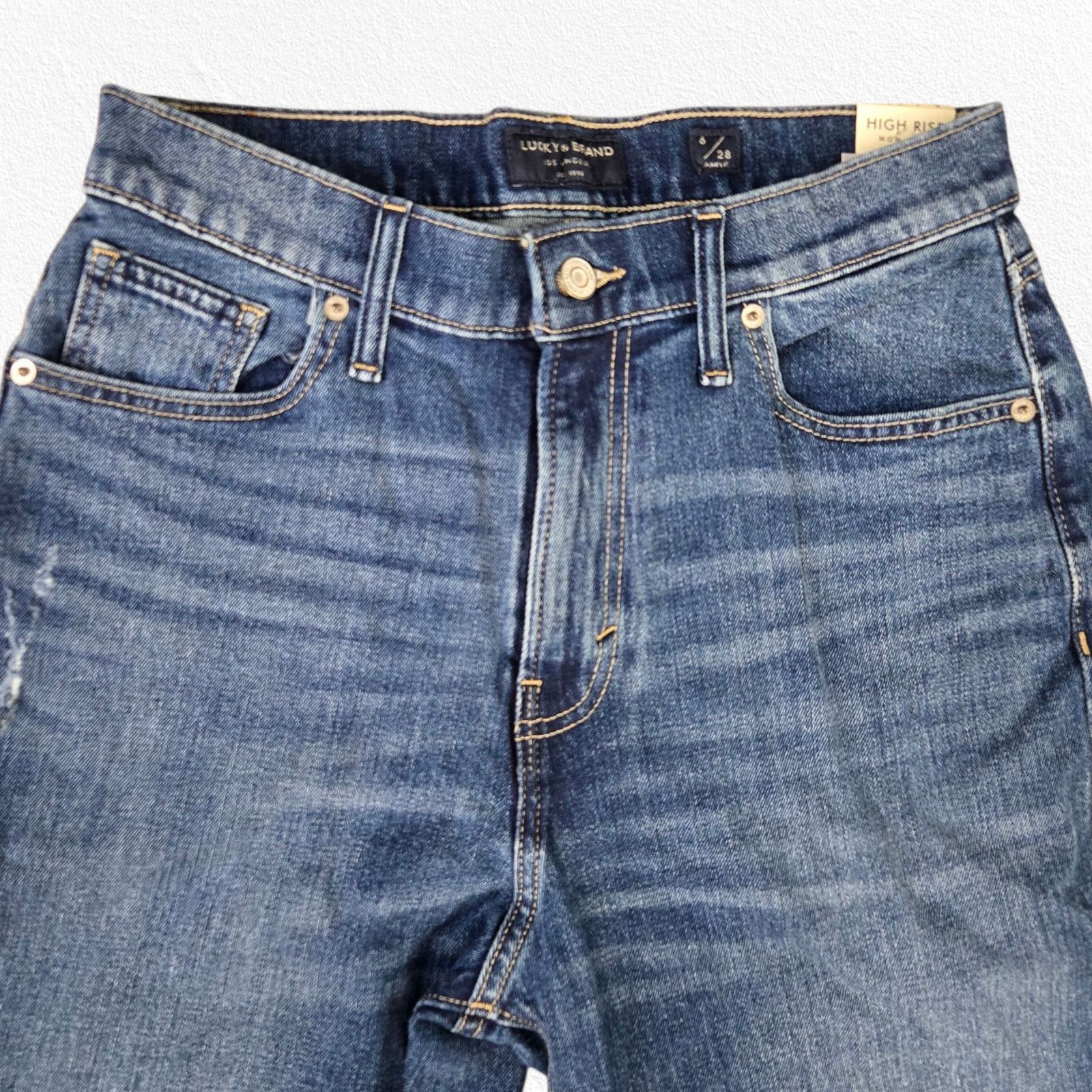 Lucky Brand Lucky Brand High Waisted Distressed Drew Mom Jeans Size 28 Size 28" / US 6 / IT 42 - 4 Thumbnail