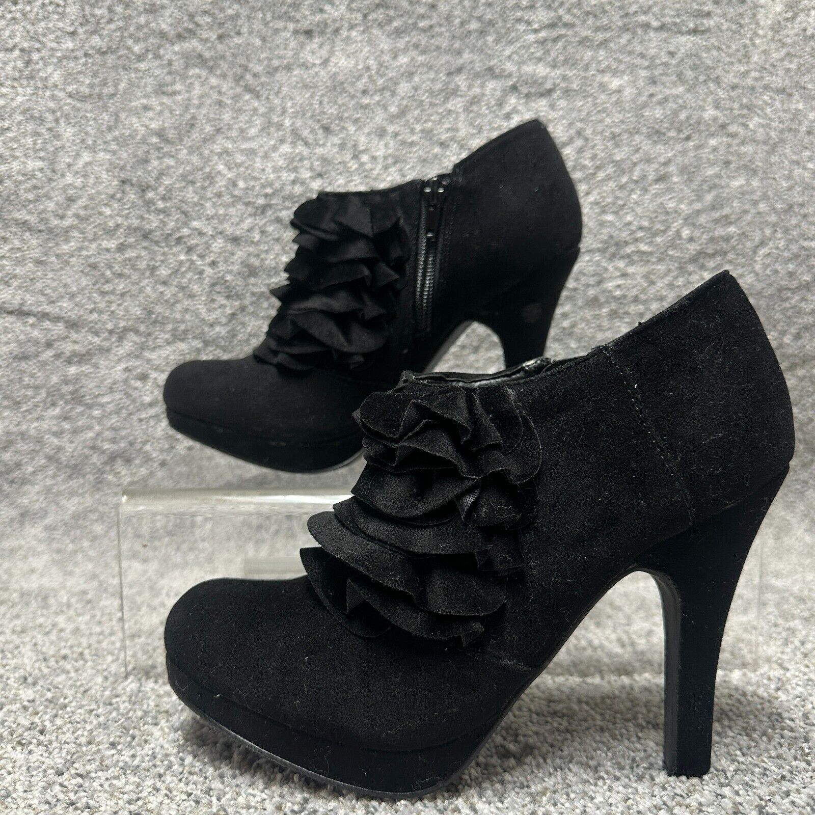 Other Elpitas Heels Size 6.5 Ruffles Stiletto Velvet Eveningwear Size US 6.5 / IT 36.5 - 3 Thumbnail