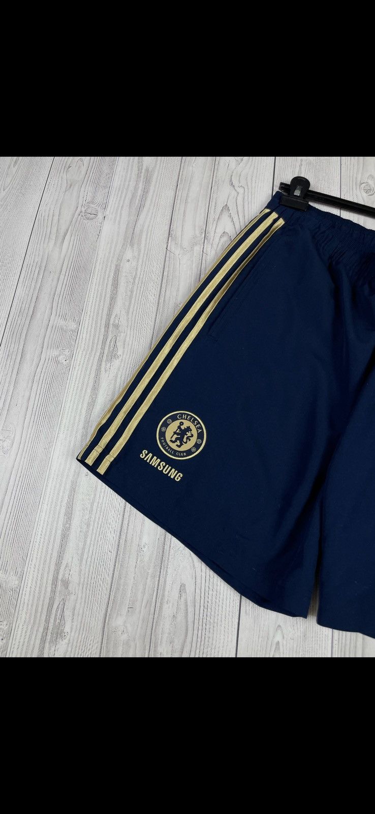 Adidas Vintage adidas Chelsea soccer shorts size XL gold striped Size US 38 / EU 54 - 2 Thumbnail