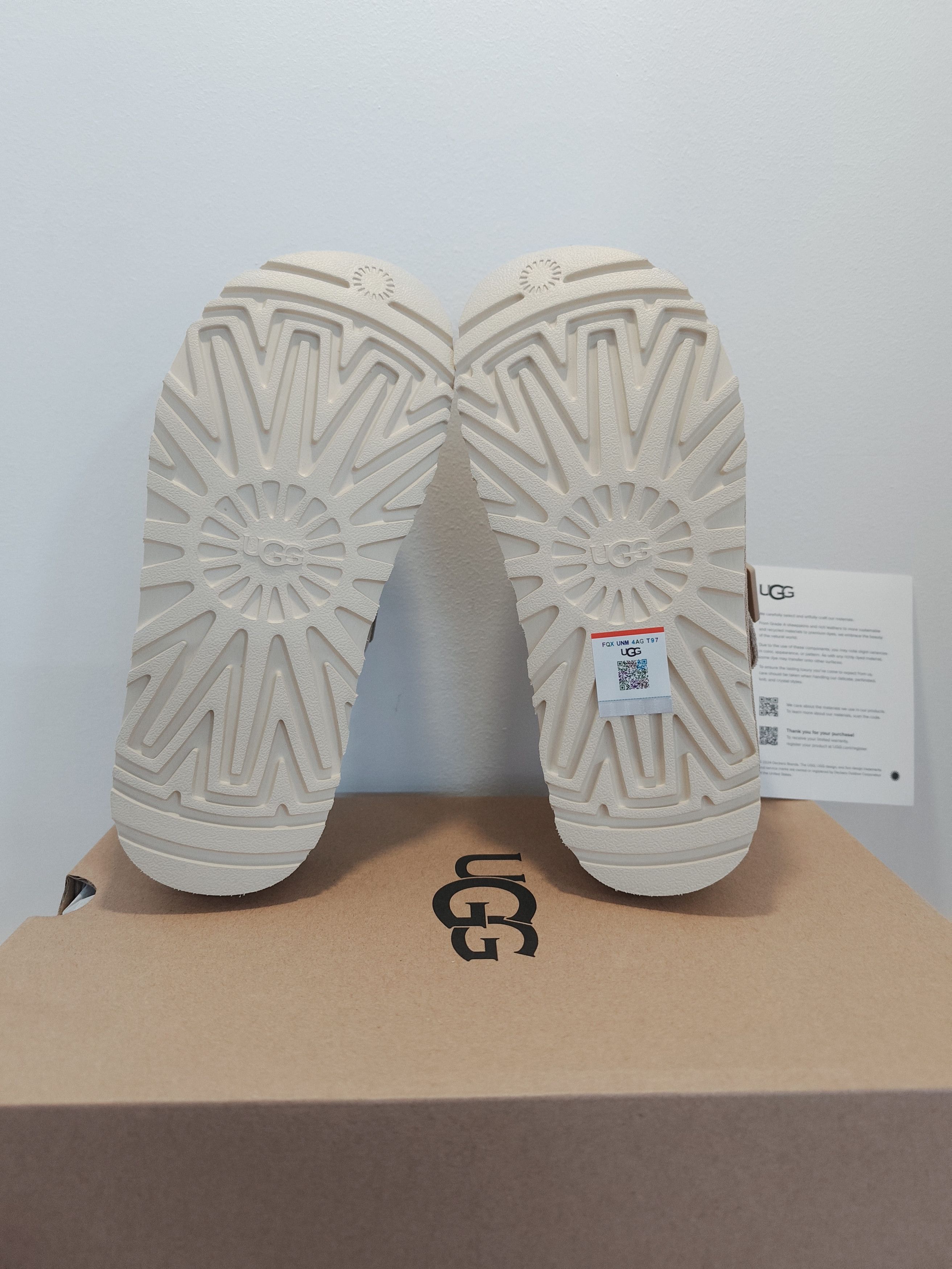 Ugg UGG Goldenstar Clog Size US 5 / IT 35 - 6 Thumbnail