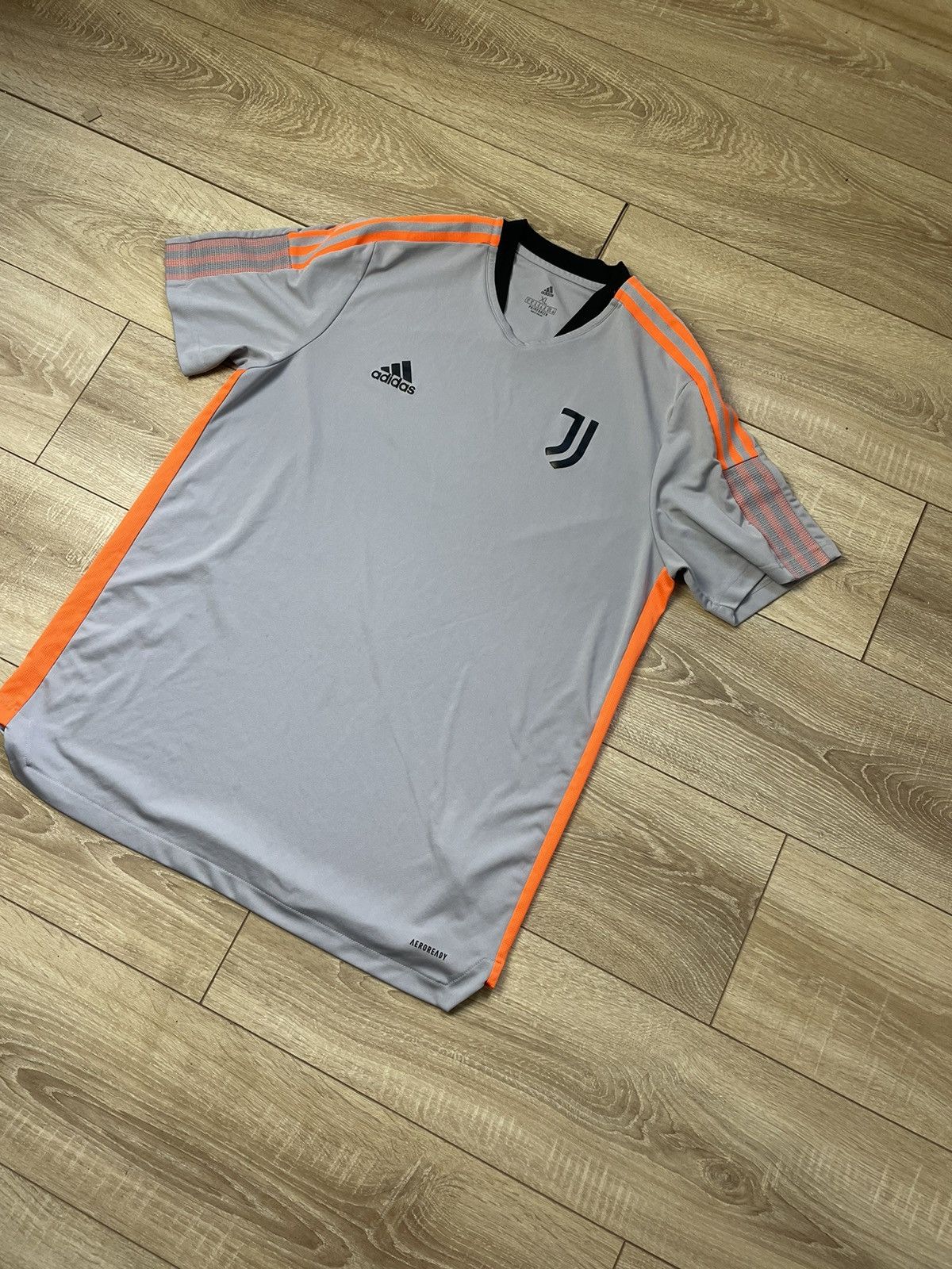 Adidas JUVENTUS 2021 2022 TRAINING FOOTBALL SHIRT ADIDAS TRACK TOP Size US XL / EU 56 / 4 - 2 Thumbnail