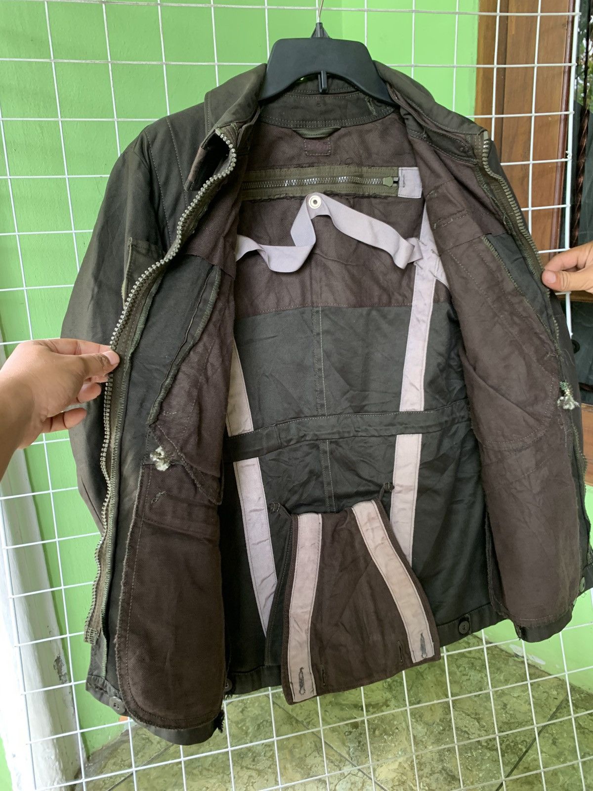 Vintage Vintage Swedish Army C46 Multi Pocket Jacket Size US L / EU 52-54 / 3 - 4 Thumbnail