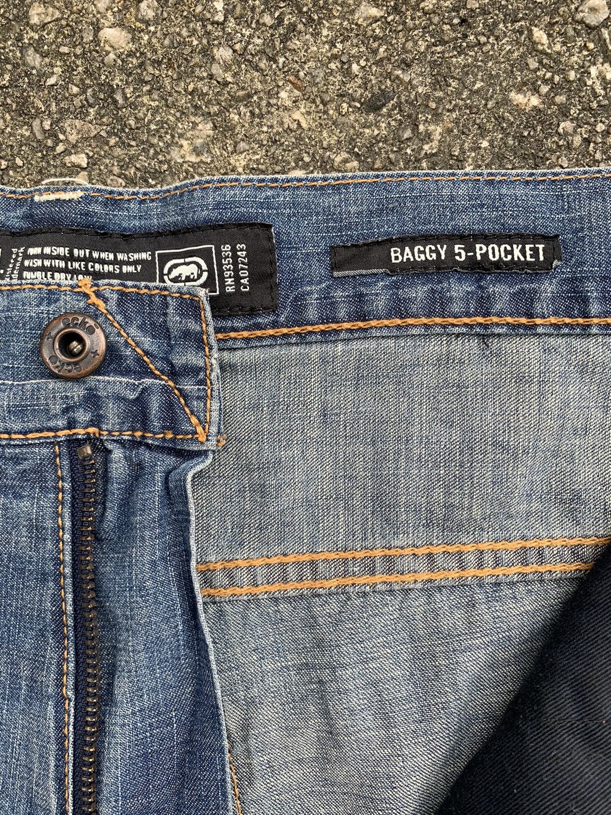 Ecko Unltd. Ecko Unltd Baggy 5 Pocket Soft Denim Pants Size US 36 / EU 52 - 16 Thumbnail