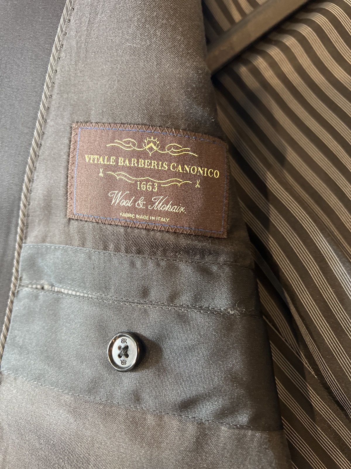Banana Republic Banana Republic Tuxedo Blazer Like new Size 42R - 3 Thumbnail