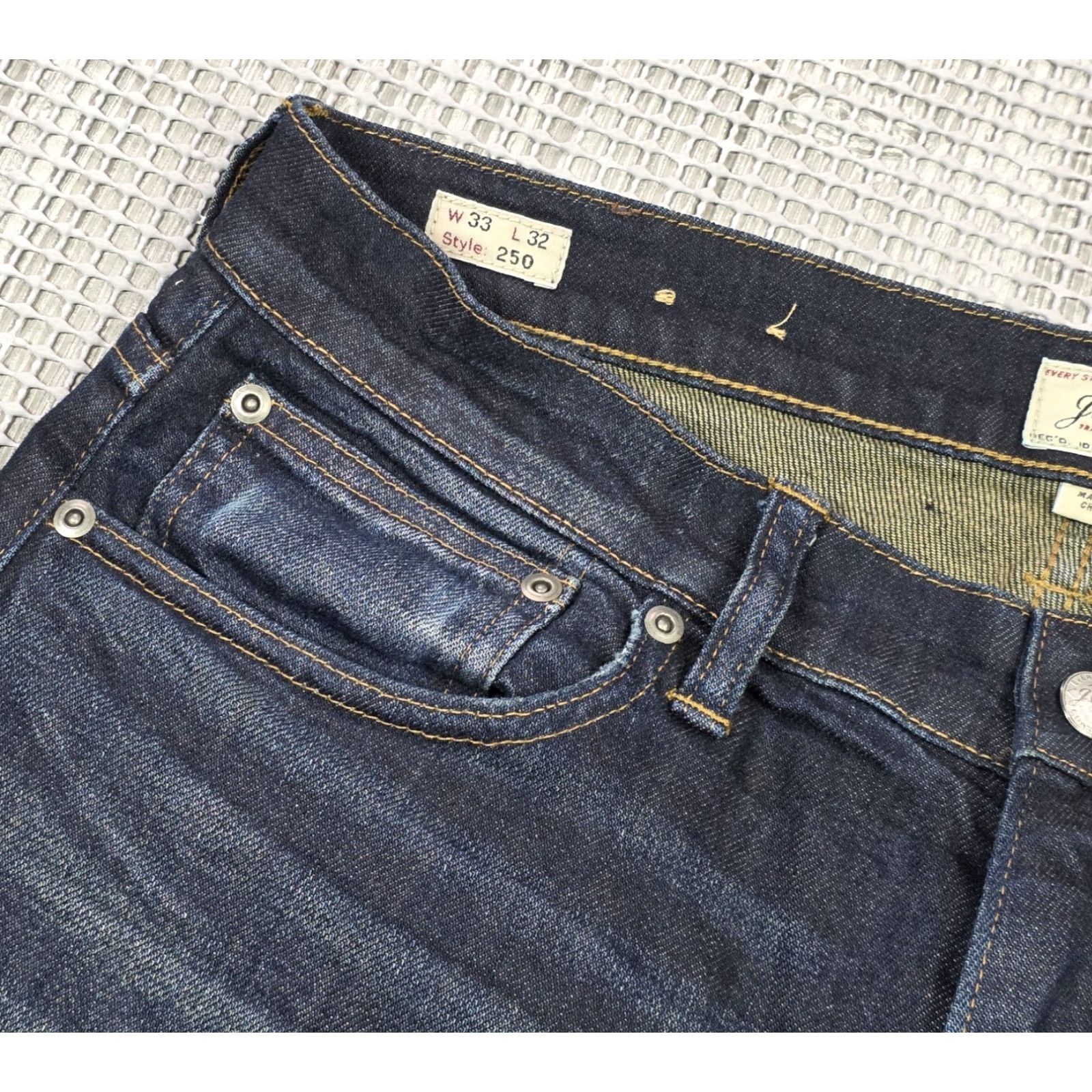 J.Crew J.CREW 250 Skinny Jeans Men 33 x 32 Distressed Stretch Japanese Kurabo Denim Blue (Dark) 5-Pocket Rise Mid-Skinny Fit Mens Jeans Size US 33 - 6 Thumbnail
