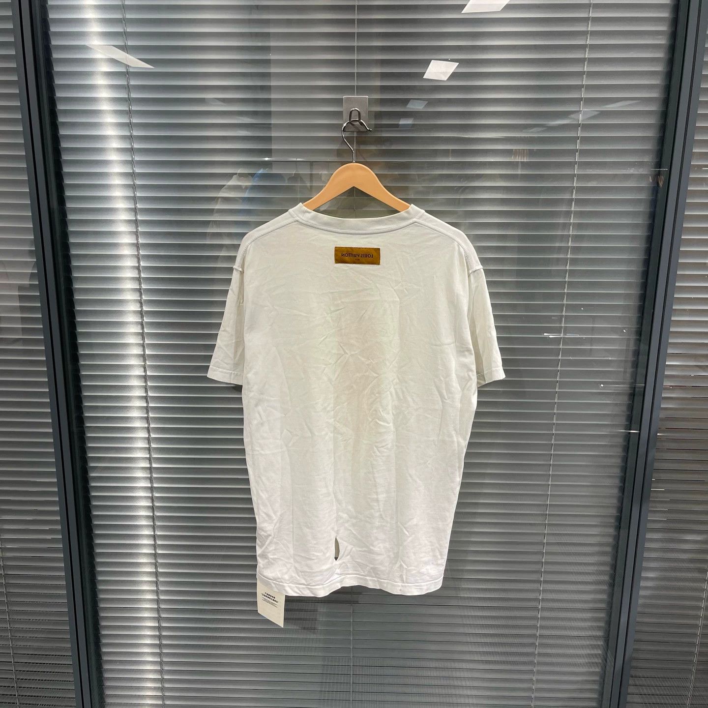 Louis Vuitton Louis Vuitton Crayon Graffiti Tee M 9/10 W/ Holes Size US M / EU 48-50 / 2 - 2 Thumbnail