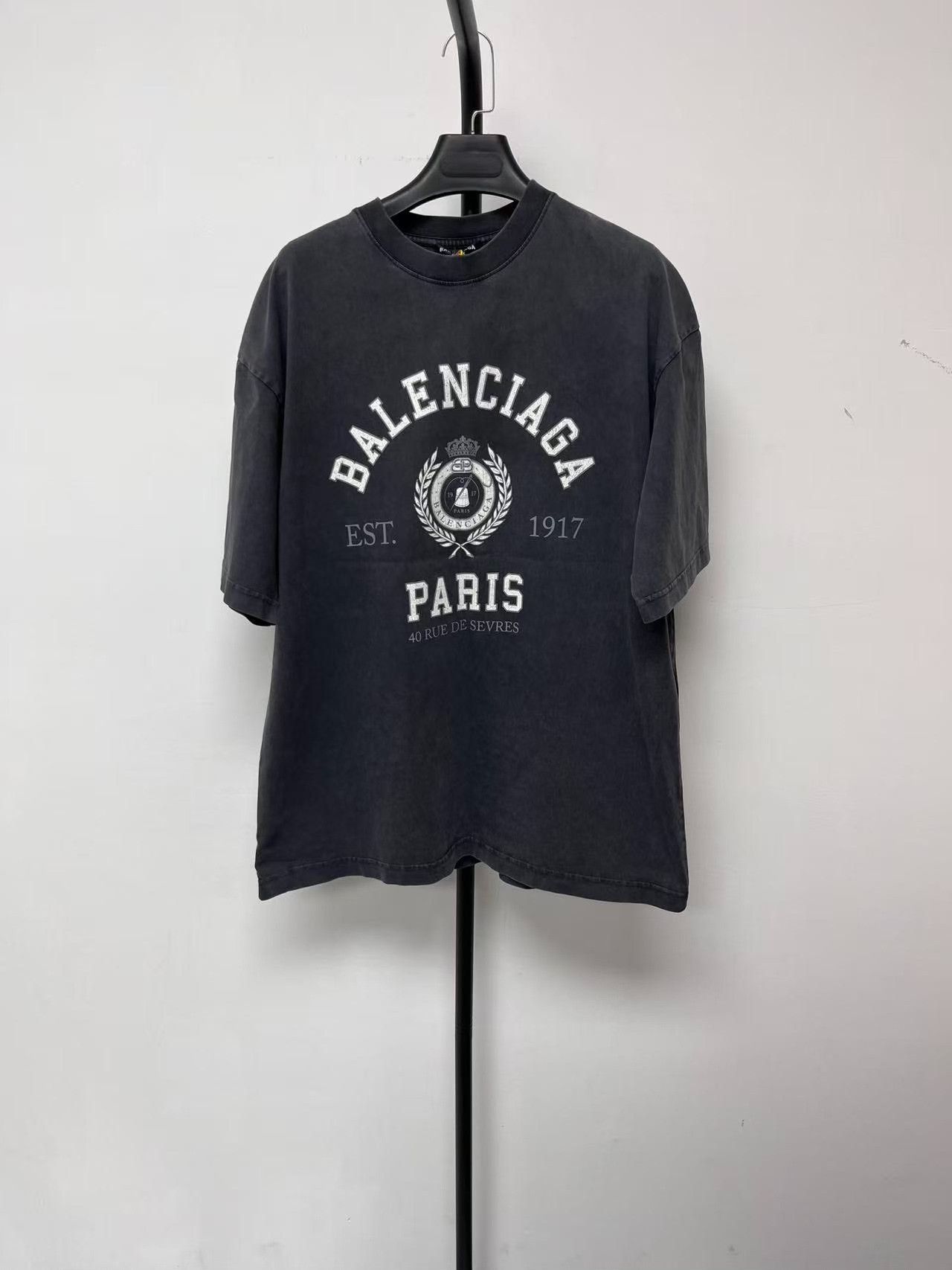 Balenciaga Balenciaga 1917 Logo Vintage Washed Oversized T-shirt Size US M / EU 48-50 / 2 - 1 Thumbnail