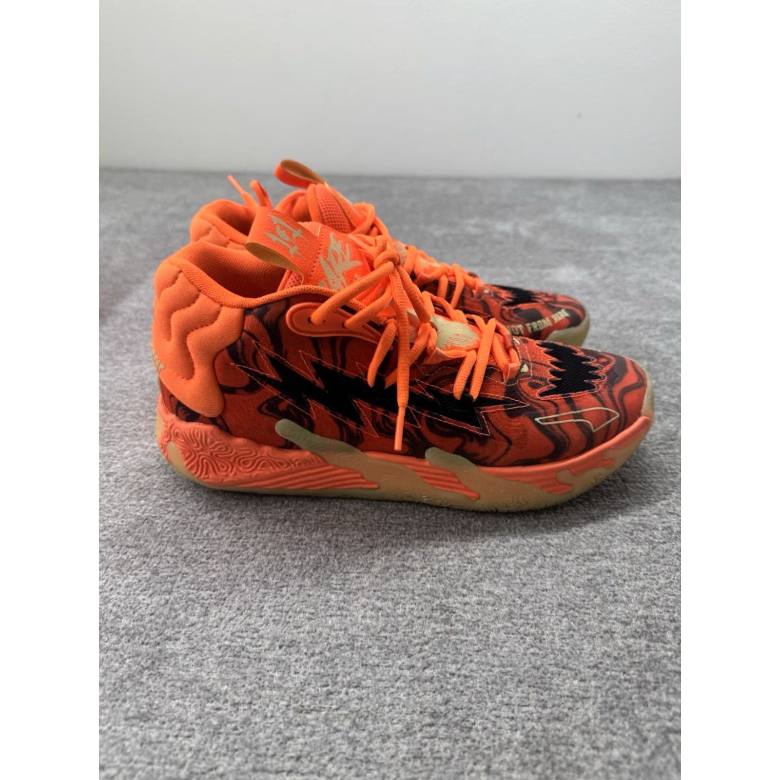 Puma PUMA MB.03 Lamelo Ball Halloween Men Size 7 311176-01 Not From Here Shoes Sneaker Athletic Orange Mid Top US 7 EU 39 UK 6 Vintage No Mens Size US 6 / EU 39 - 4 Thumbnail