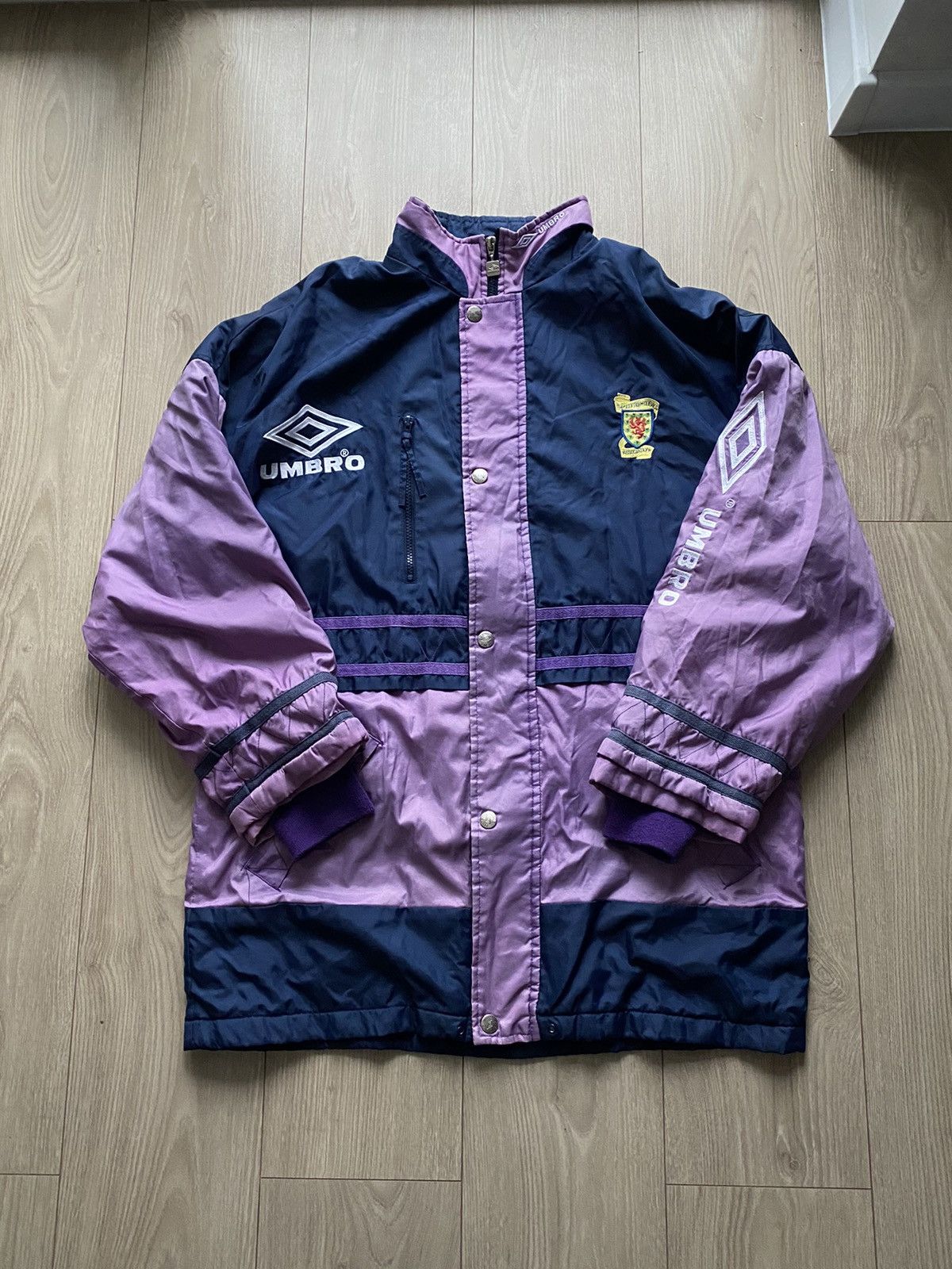 Umbro 90s Scotland Umbro Logo Bench Coat Jacket Size US M / EU 48-50 / 2 - 1 Thumbnail