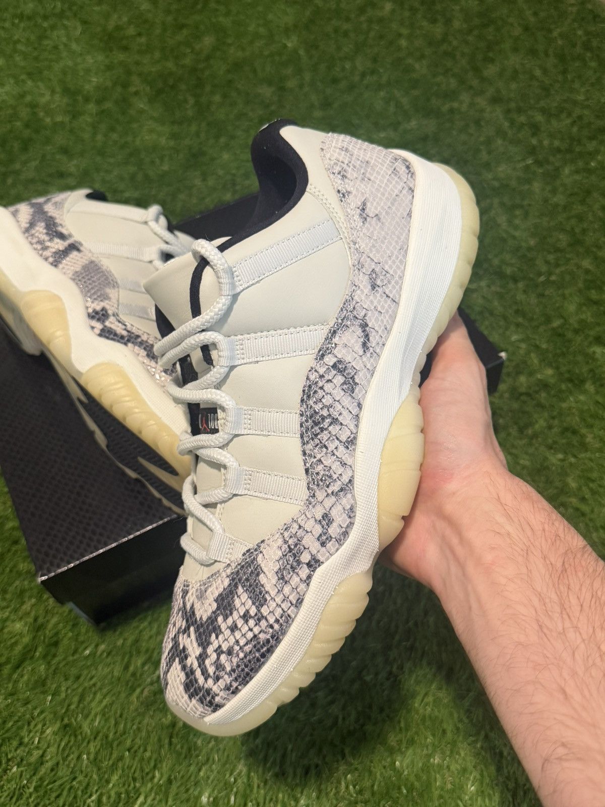 Jordan Brand Jordan 11 Low Snake Light Bone Size US 9.5 / EU 42-43 - 2 Thumbnail