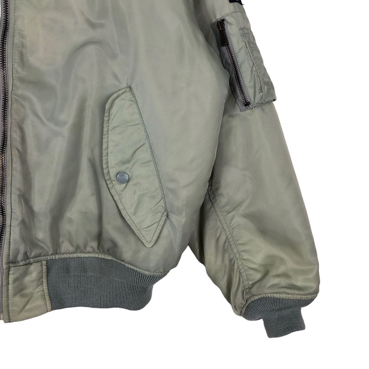 Japanese Brand 🔥90’s Riot Riot Vintage Bomber Jacket Converse Buston Mass Size US L / EU 52-54 / 3 - 5 Thumbnail