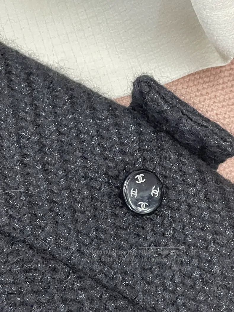 Chanel Chanel Black ox horn buckle hooded college tweed jacket Size XXS / US 00 / IT 34 - 4 Thumbnail