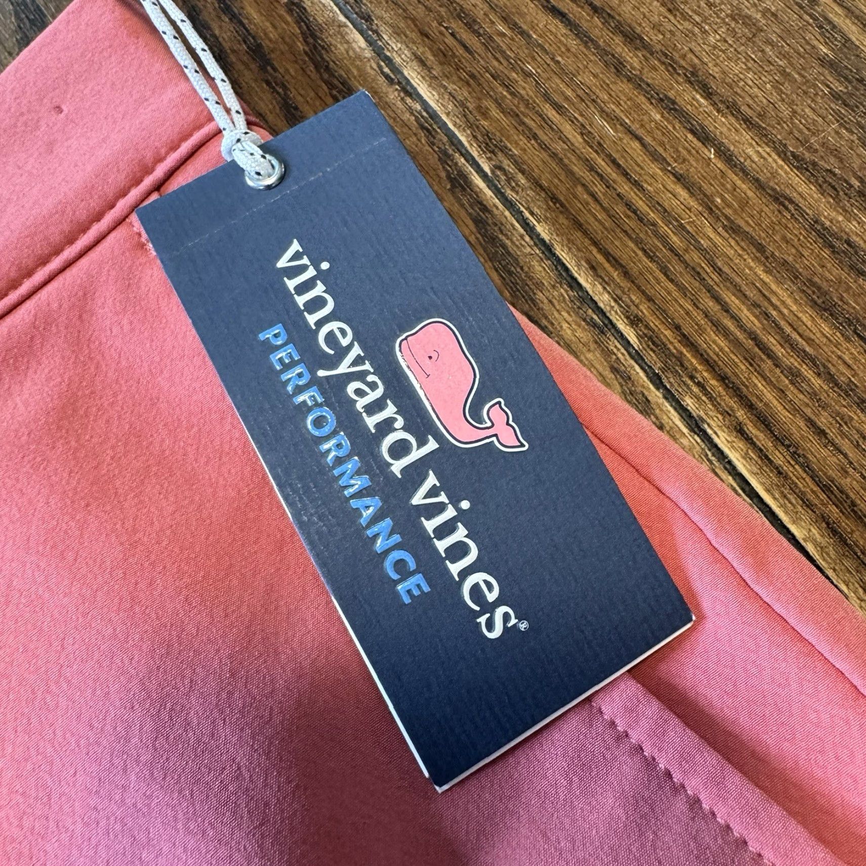 Vineyard Vines VINEYARD VINES Mens Performance Sandbar Golf Shorts 38 Pink 8” Inseam NEW Size US 38 / EU 54 - 2 Thumbnail