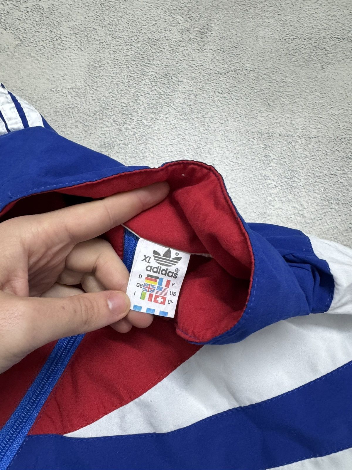 Adidas Vintage Y2k Adidas 💙 Nylon Logo Jacket 90’s Size US XL / EU 56 / 4 - 8 Thumbnail