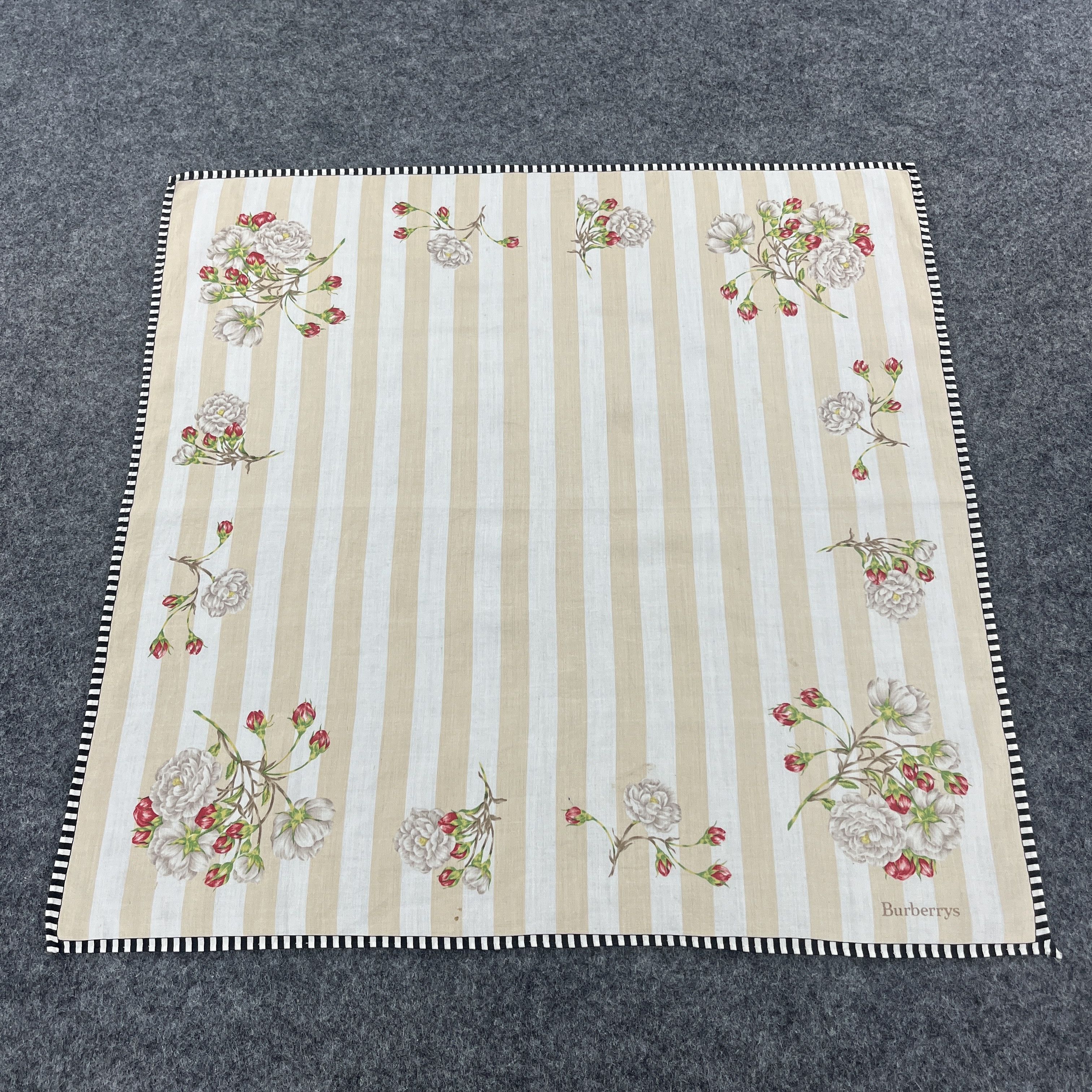 Burberry Burberry Handkerchief / Bandana / Neckerchief B062 Size ONE SIZE - 9 Thumbnail