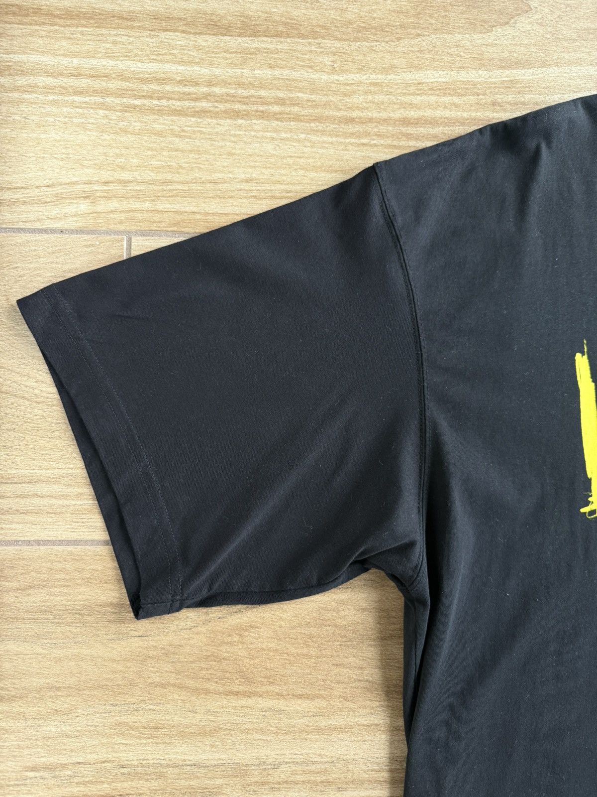 Vetements Vetements World Tour T-Shirt - Black Size US S / EU 44-46 / 1 - 4 Thumbnail