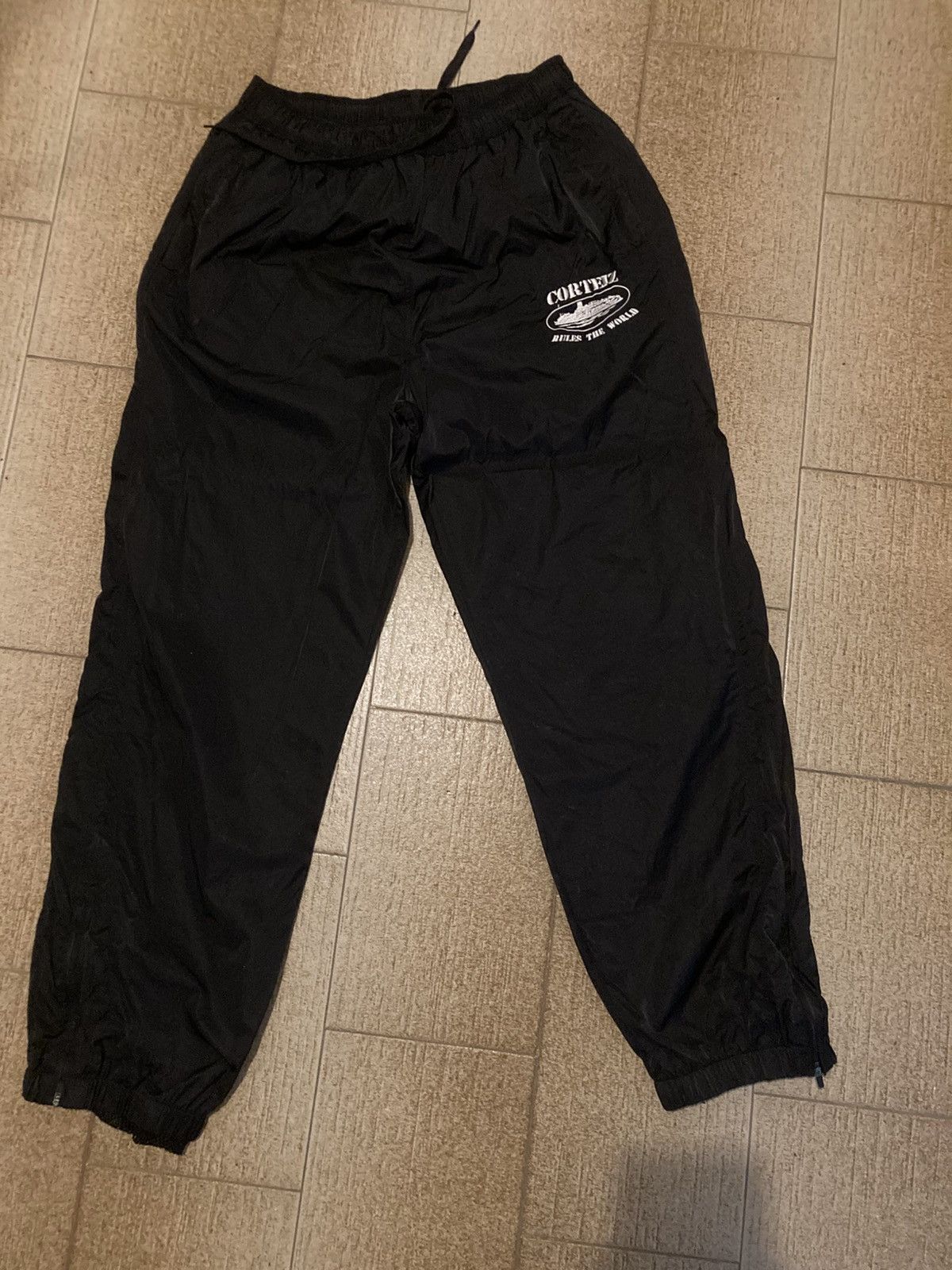 トップス Corteiz Velour Track Pants - Black Buy Corteiz VVS Velour Bottoms 'Black' - 7892 1FW230204VVB