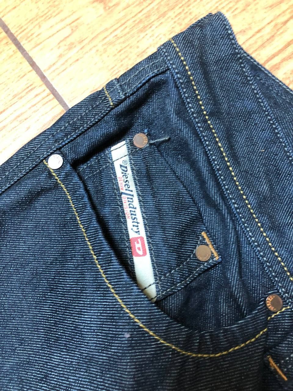 Diesel × Japanese Brand Dirty Painted Distressed Thrashed Faded Baggy Jeans Y2K Size US 36 / EU 52 - 17 Thumbnail