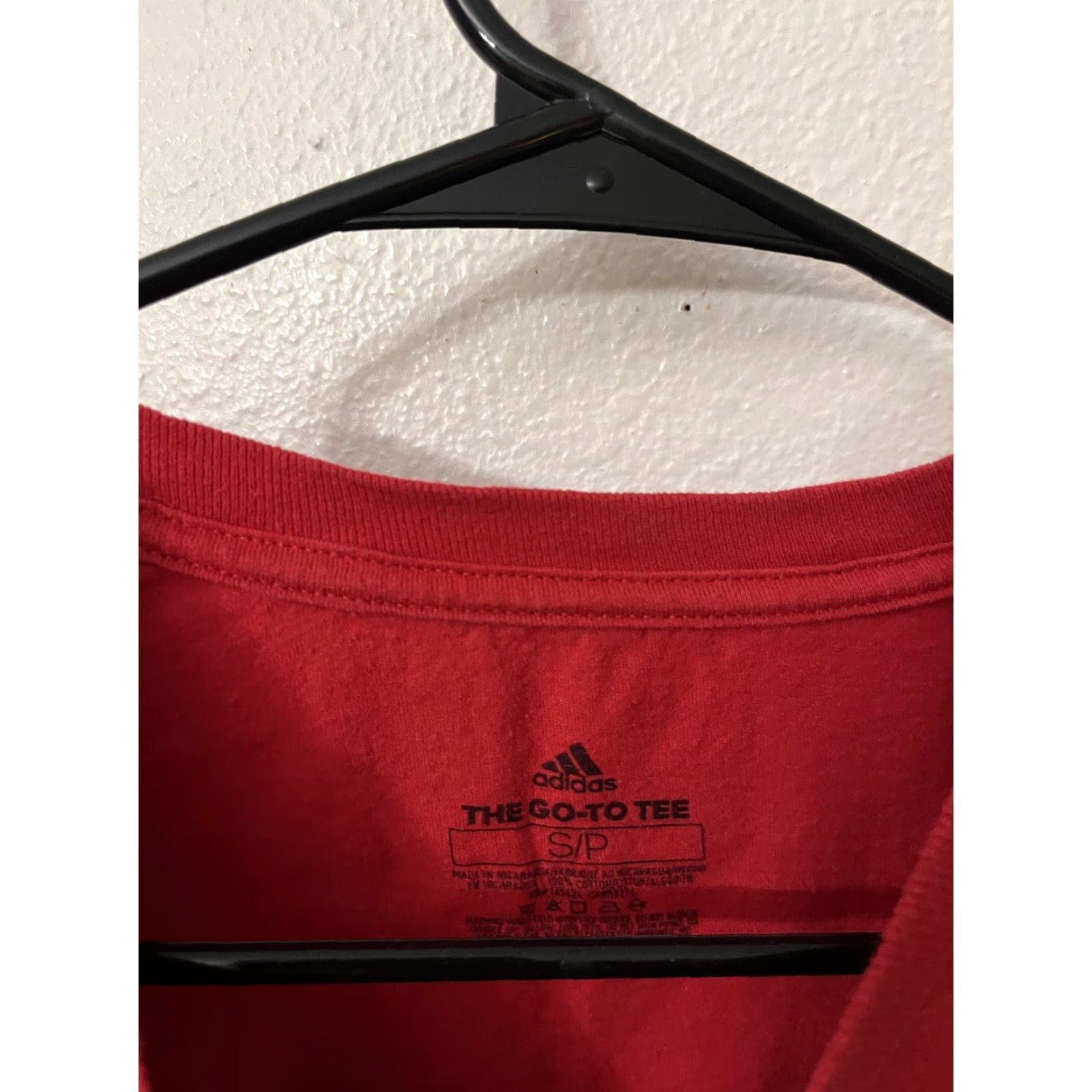 Adidas Adidas T-shirt Adult Small Red Go-To Distressed Tee Short Sleeve Logo Shirt Mens Regular Size US S / EU 44-46 / 1 - 3 Thumbnail