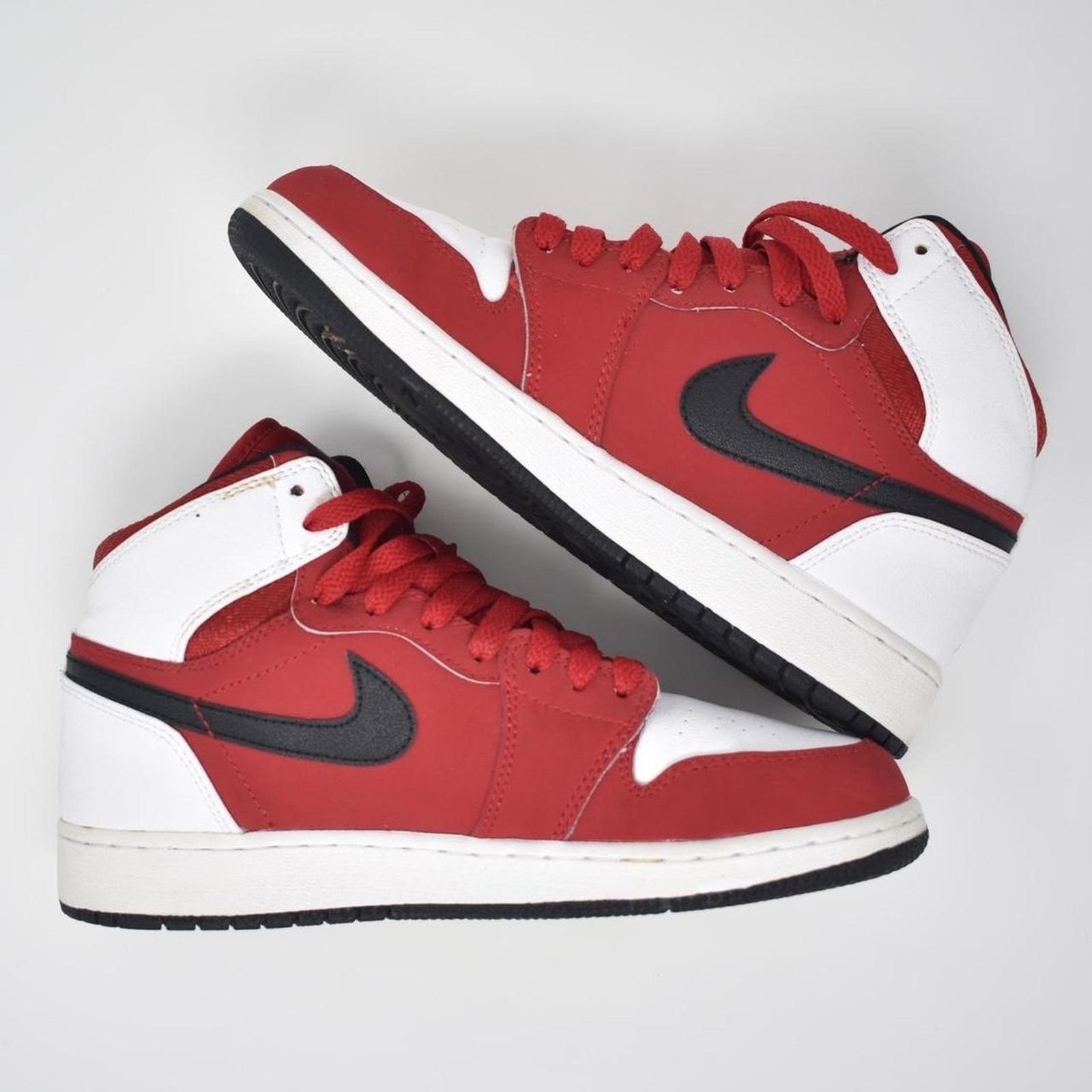 Jordan Brand 2015 Jordan 1 High “Gym Red” Size US 7 / IT 37 - 4 Thumbnail