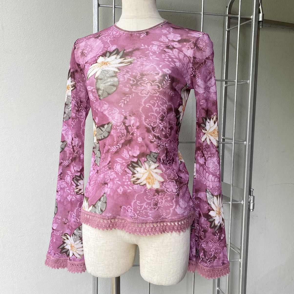 United Colors Of Benetton UNITED COLORS OF BENETTON Y2K Sheer Floral Lace Mesh Top Size M / US 6-8 / IT 42-44 - 1 Thumbnail