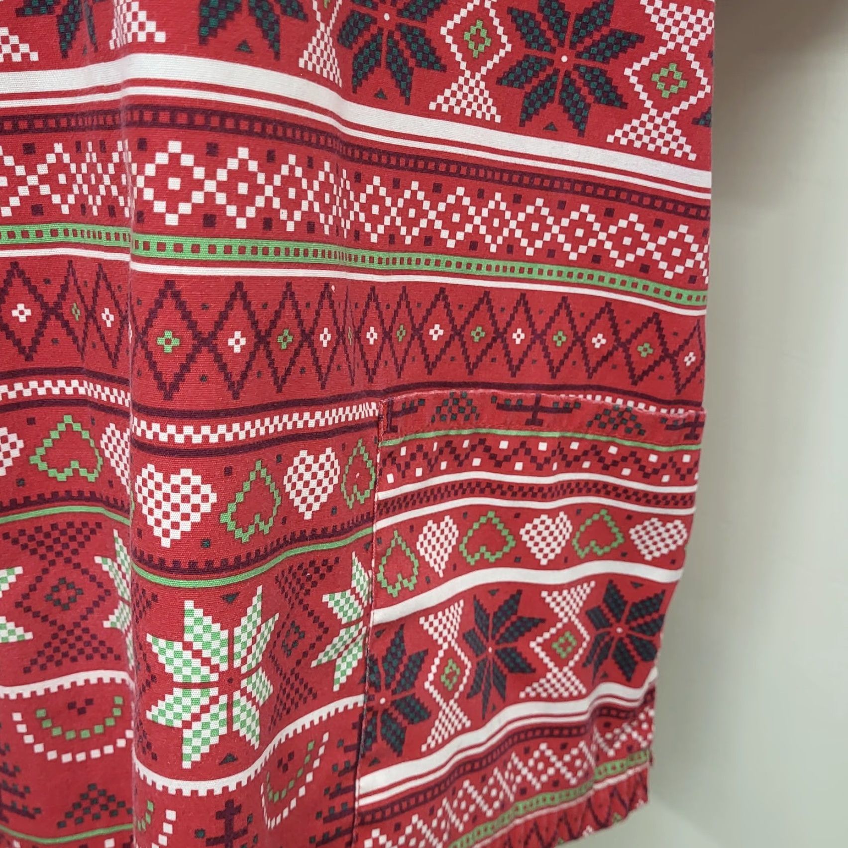 Buttero BUTTER SOFT Scrub Top Womens XL Red/White Snowflakes Christmas Short Sleeve Size XL / US 12-14 / IT 48-50 - 7 Thumbnail