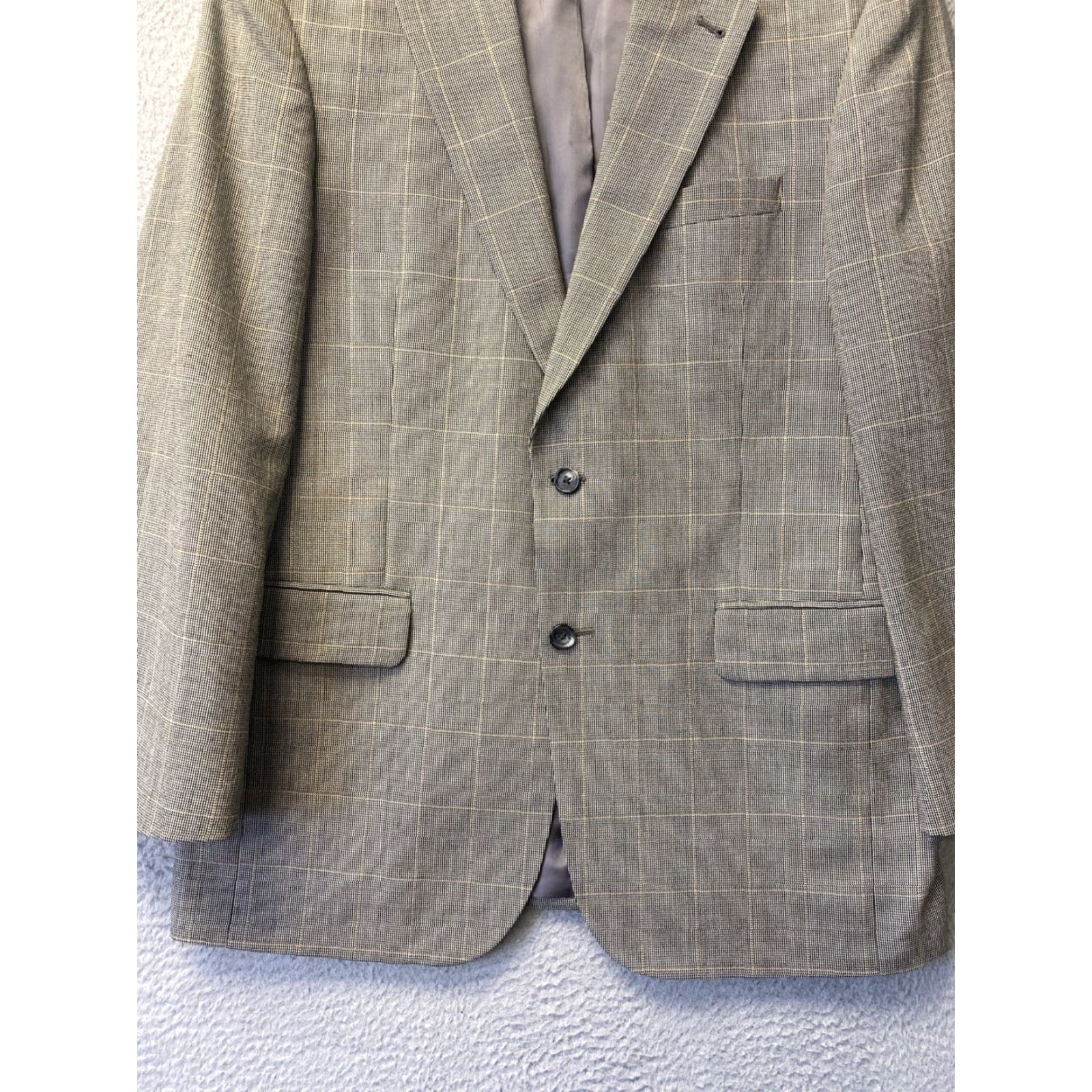 Jos. A. Bank Jos. A. Bank Suit Jacket Coat Mens 41R Tailored Fit Plaid Gray Two Button Notch Lapel Short Wool Dry Clean Only Size 42R - 2 Thumbnail