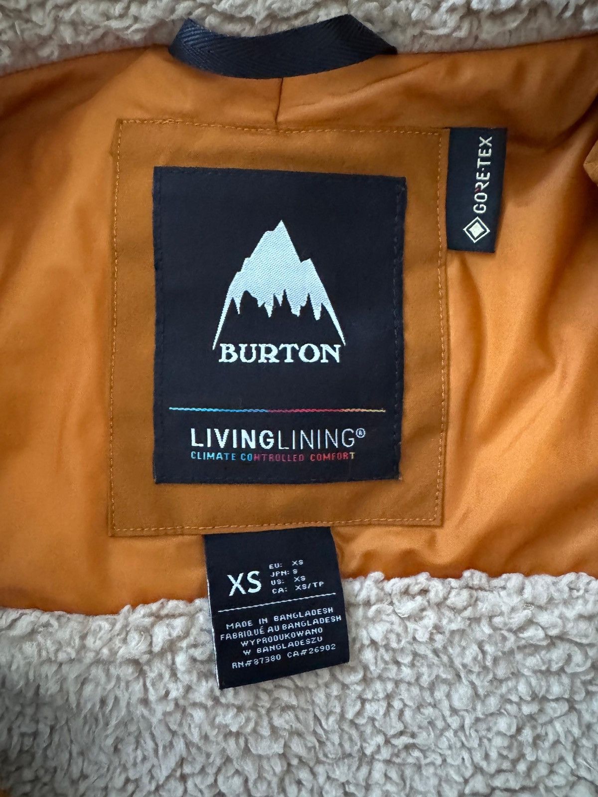 Burton WOMEN’S BURTON GORE-TEX BALSAM WATERPROOF SNOWBOARD JACKET Size XS / US 0-2 / IT 36-38 - 2 Thumbnail