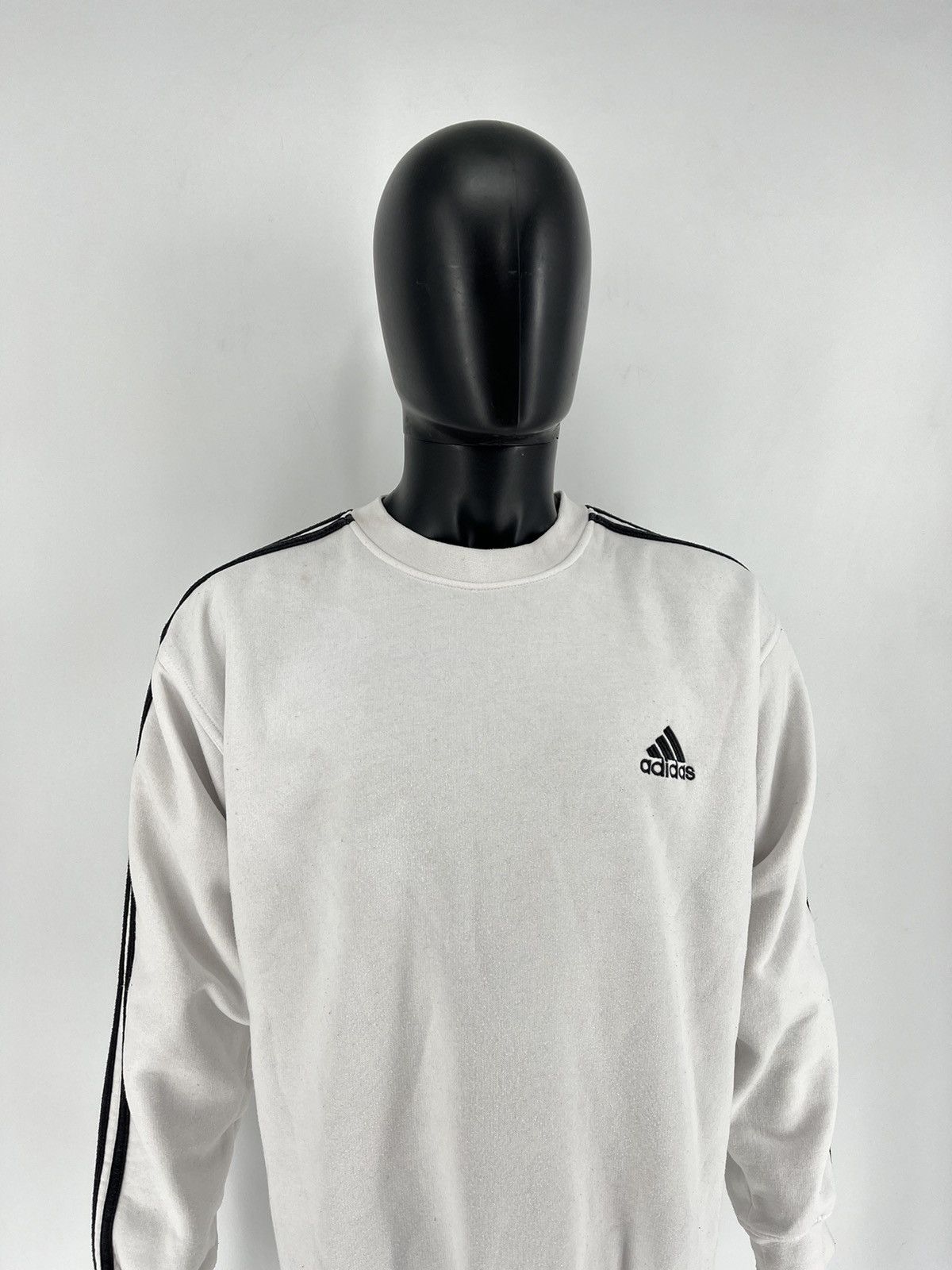 Adidas × Vintage Vintage Adidas White Embroidery Logos Sweatshirt Crazy Style Size US XL / EU 56 / 4 - 3 Thumbnail