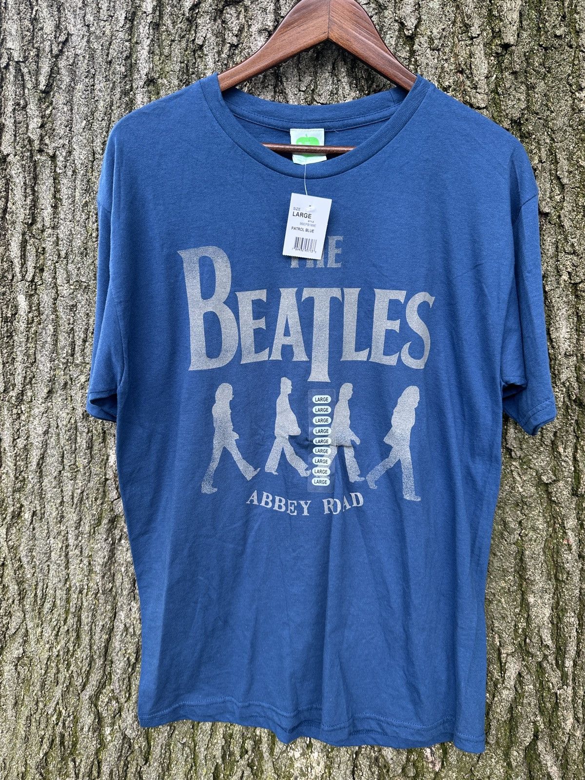 Band Tees × Vintage Vintage The Beatles Abbey Road Graphic T Shirt W/ Tags Size US L / EU 52-54 / 3 - 1 Thumbnail