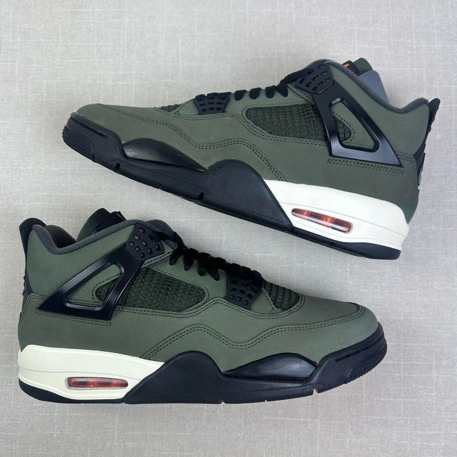 Jordan Brand 🫒 Jordan 4 "Undefeated" 10M Size US 10 / EU 43 - 2 Thumbnail