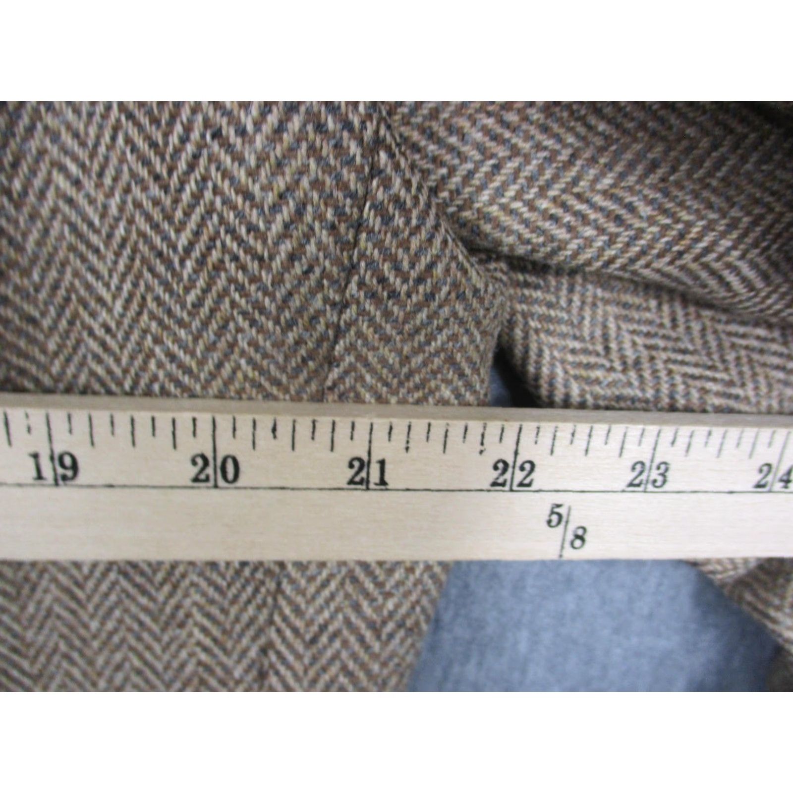 Chaps VINTAGE Chaps Ralph Lauren Blazer Mens Large Brown Wool Herringbone Made USA 90s Sport Coat Size 44R - 4 Thumbnail