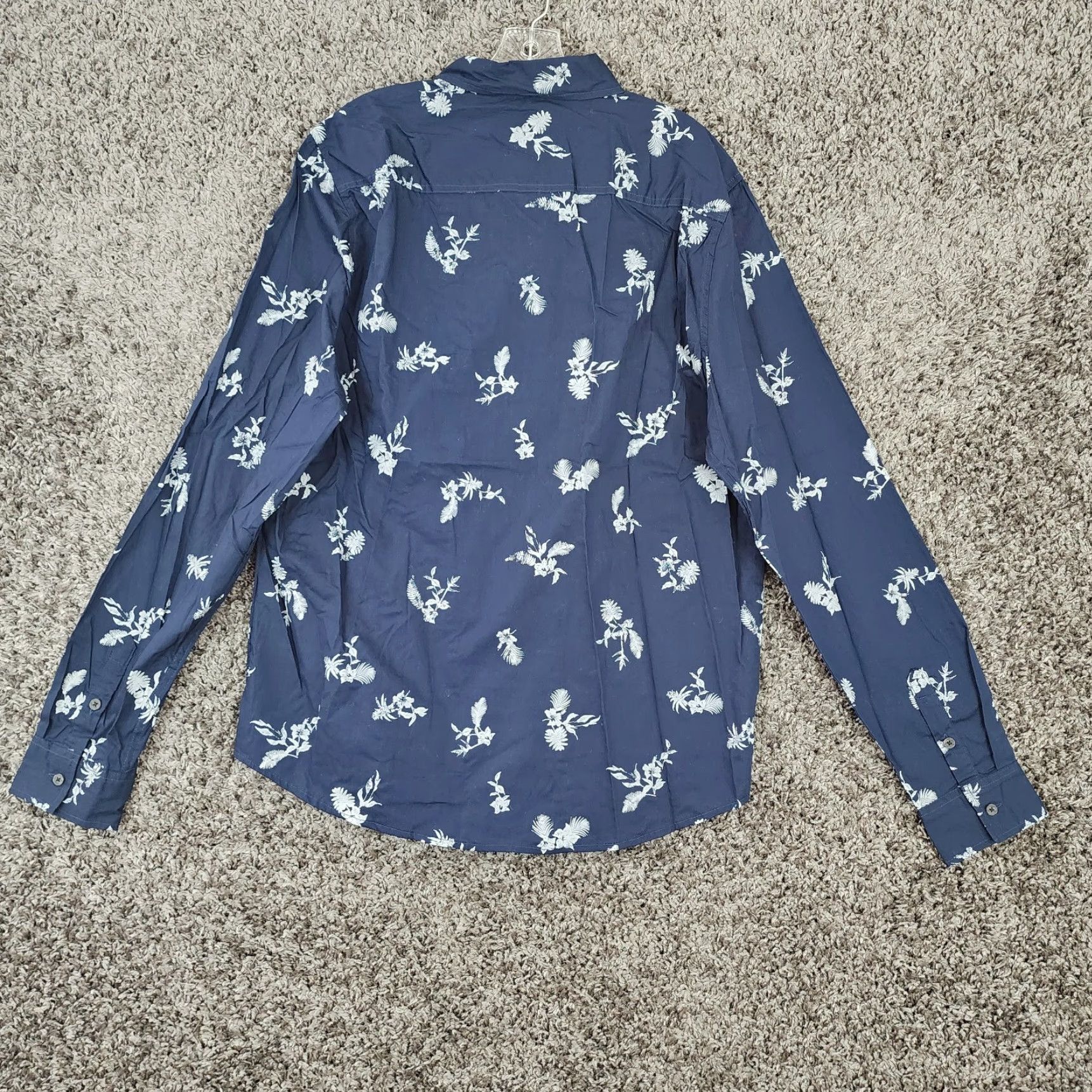Old Navy SOVEREIGN CODE Button-Up Shirt Men XL Blue Floral Long Sleeve Old Navy Regular Size XL Mens Size US XL / EU 56 / 4 - 5 Thumbnail