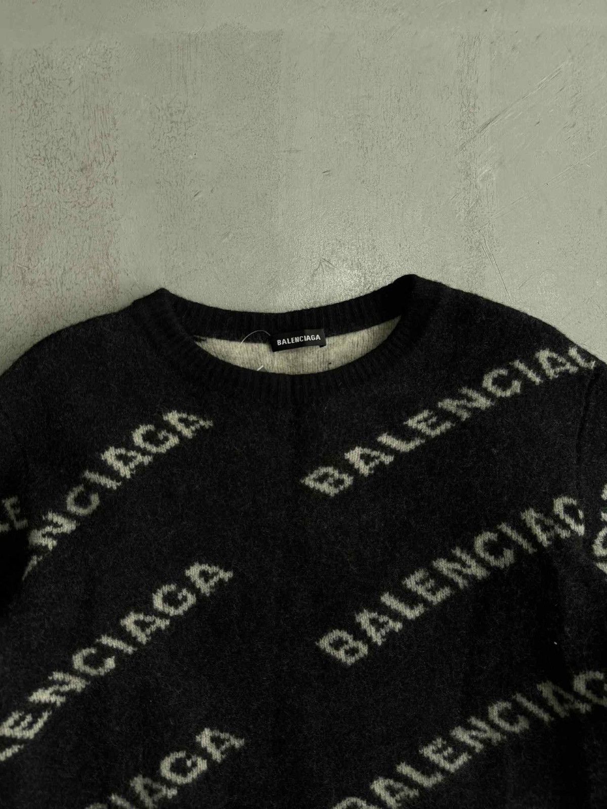 Balenciaga Balenciaga - All Over Print Wool Crewneck Size M / US 6-8 / IT 42-44 - 3 Thumbnail